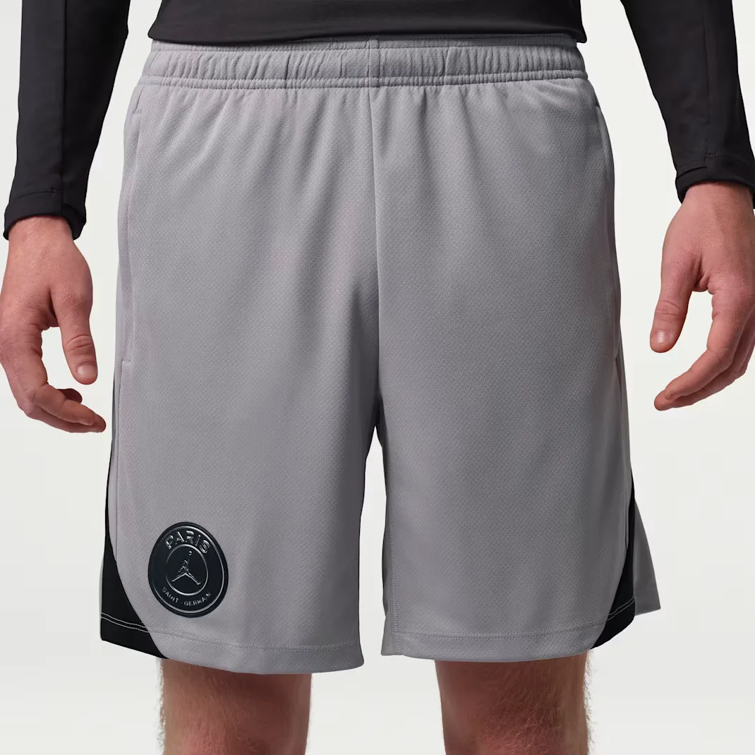 000000_Paris-Saint-Germain-Strike-Short-Night-Edition-2026_Atmosphere-Grey_IB3647-080_img1