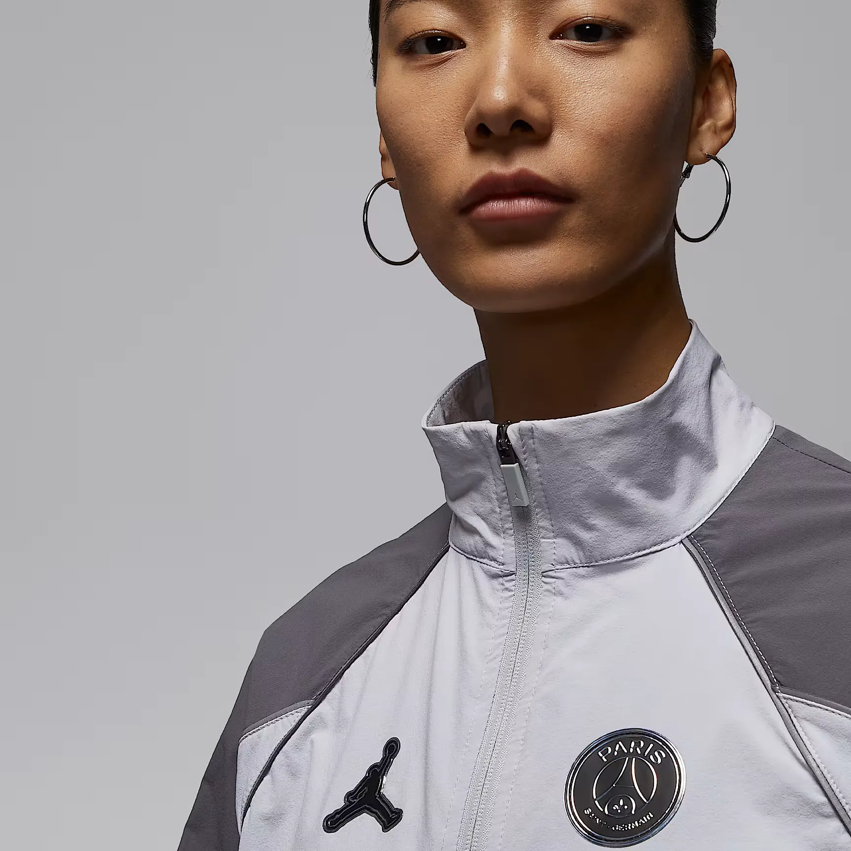 000000_PSG-x-Jordan-Anthem-Jacket-WMNS_PURE-PLATINUM-LIGHT-GRAPHITE_IF3817-043_img2