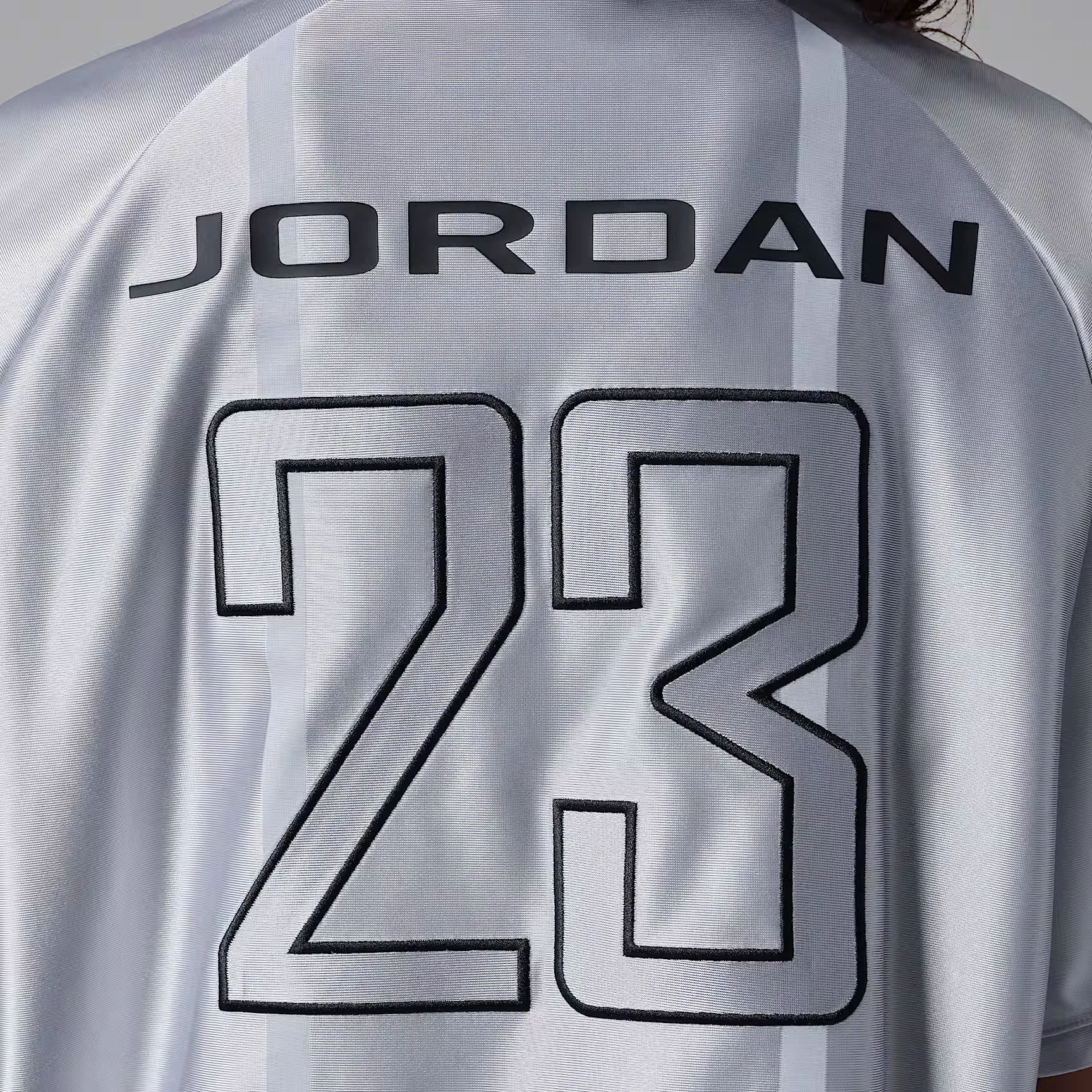 000000_Jordan-x-Paris-Saint-Germain-Maillot-WMNS_PURE-PLATINUM_IF3823-043_img4