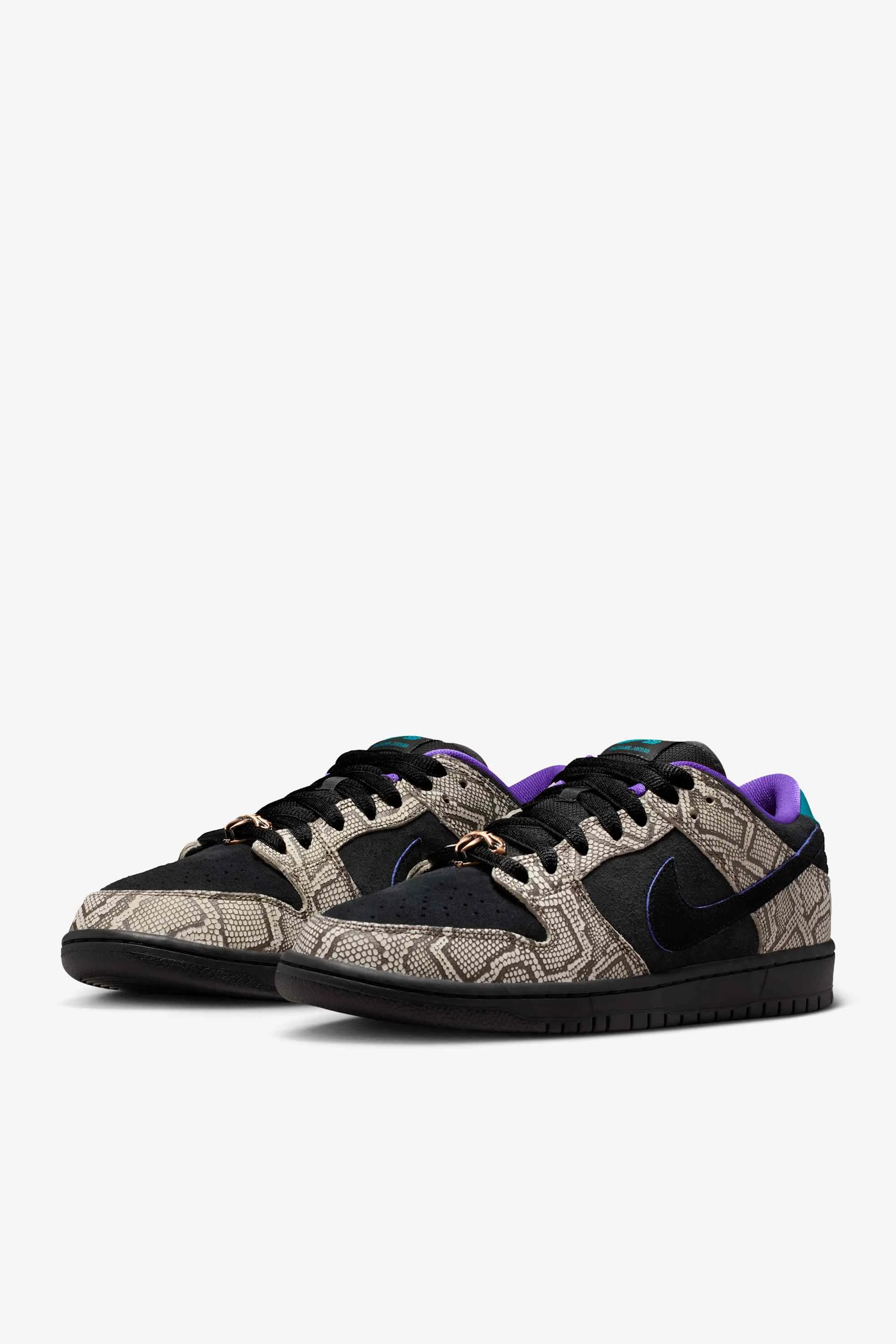 000000_Dashawn-Jordan-x-Nike-SB-Dunk-Low_COPPERHEAD_IB6208-200_img5