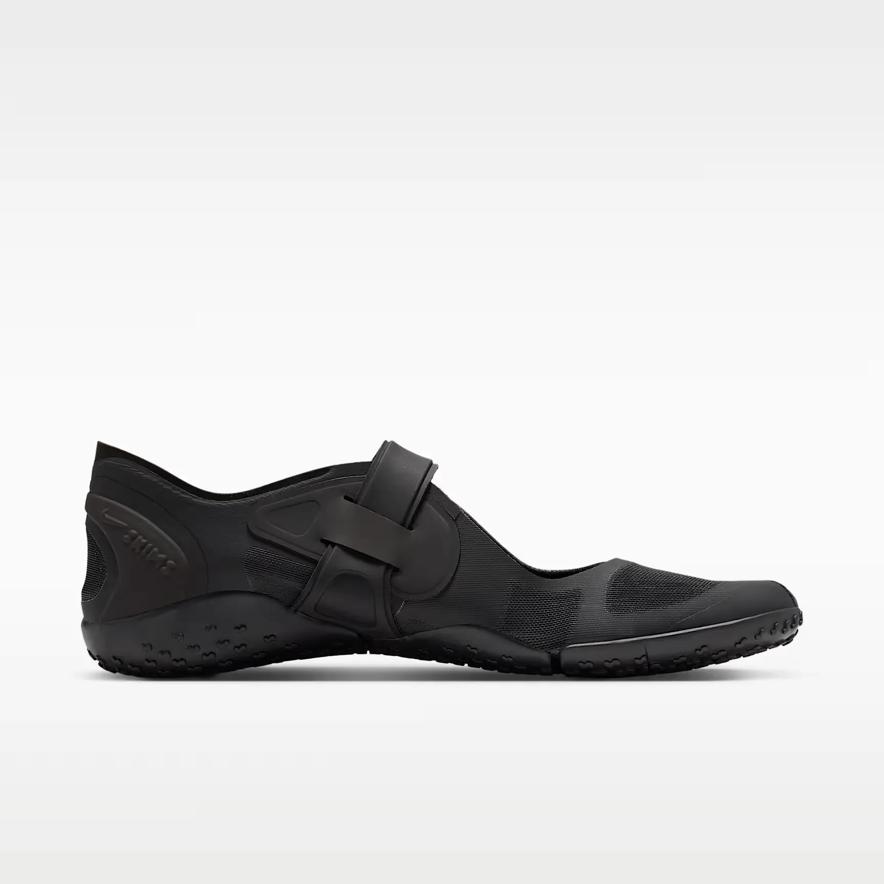 000000_NikeSKIMS-Rift-Mesh-WMNS_BLACK_IO7694-001_img2