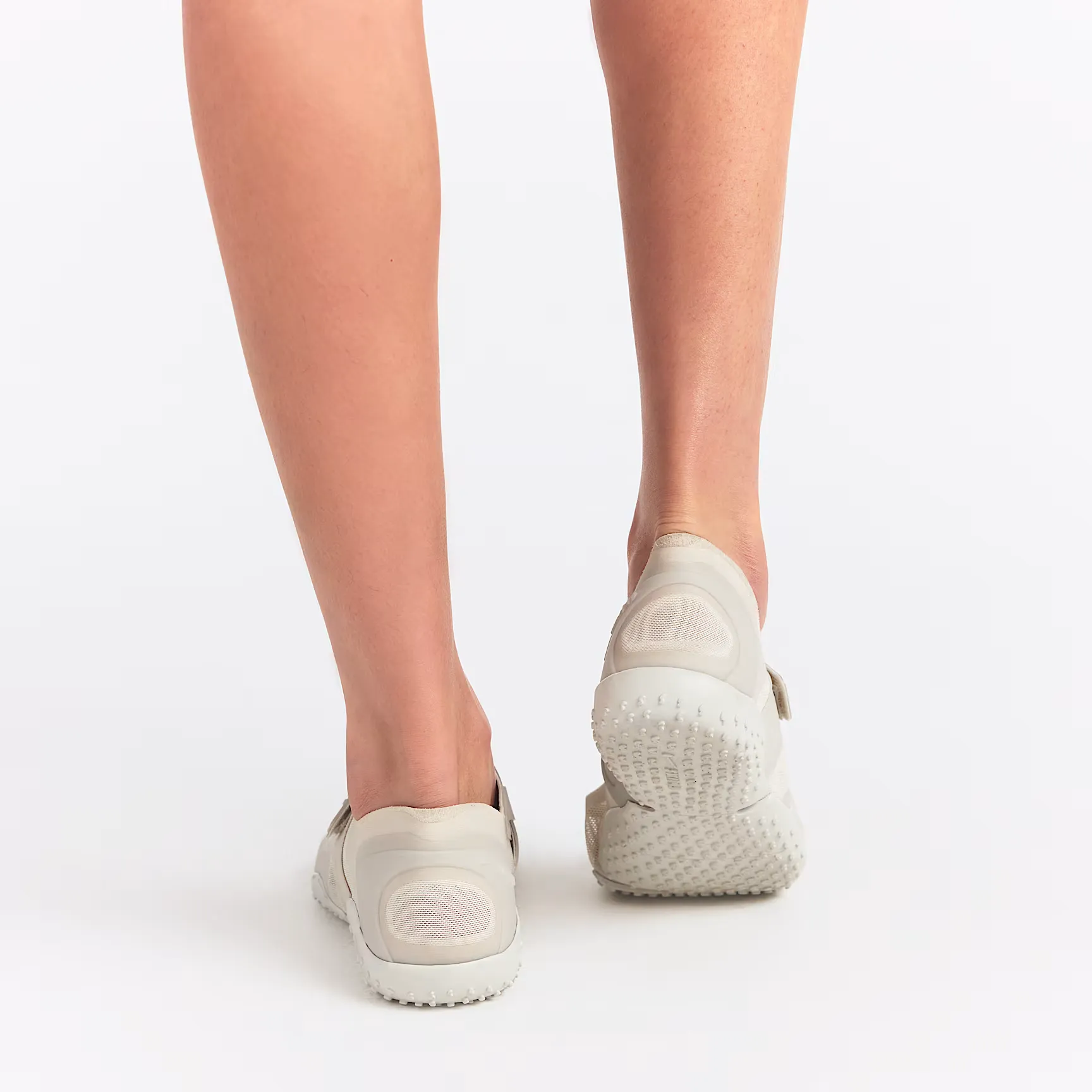 000000_NikeSKIMS-Rift-Mesh-WMNS_LIGHT-BONE-LIGHT-OREWOOD-BROWN_IO7694-002_img11