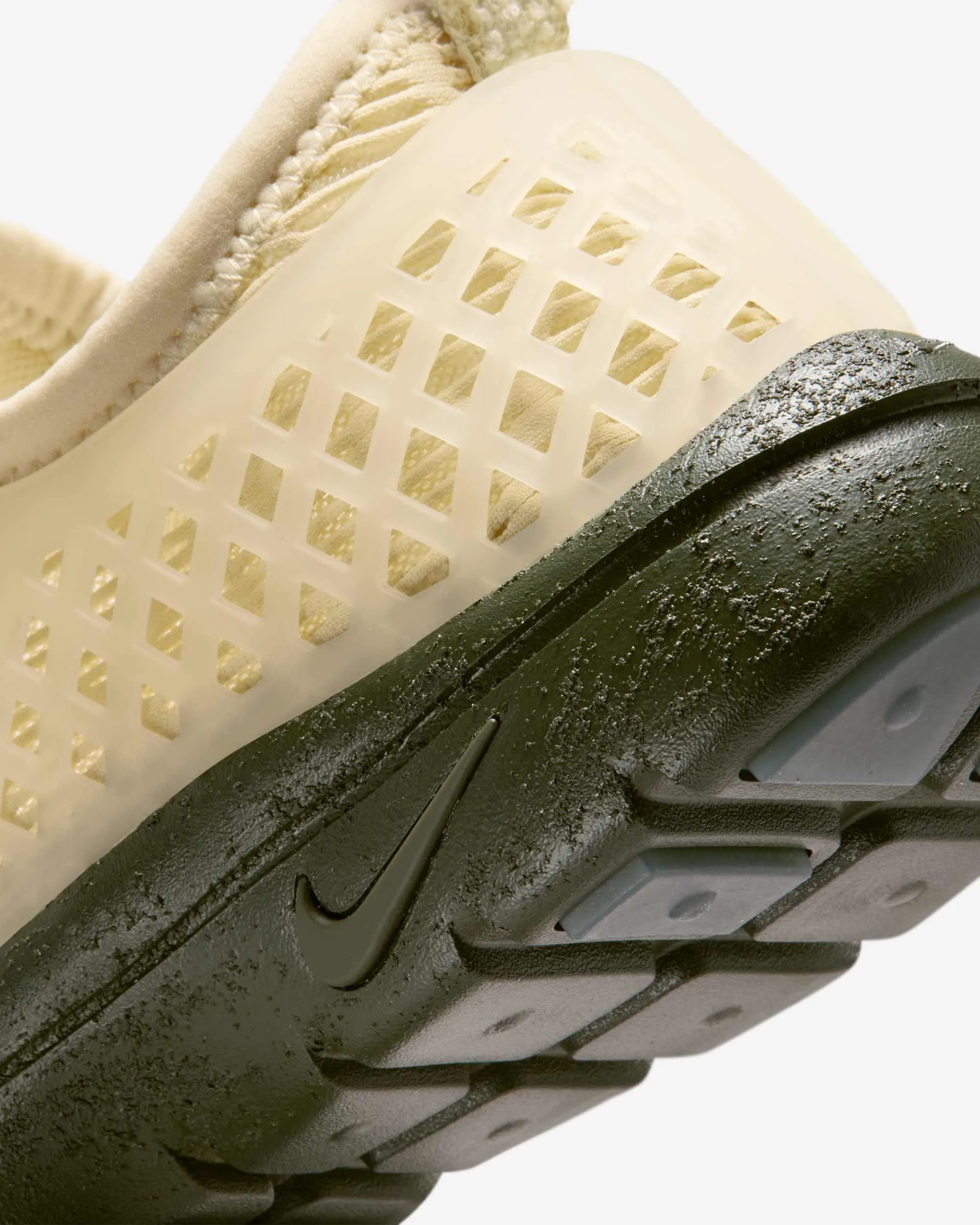 000000_Nike-Rejuven8-Run-WMNS_SEQUOIA-LIGHT-KHAKI_IQ0310-355_img7