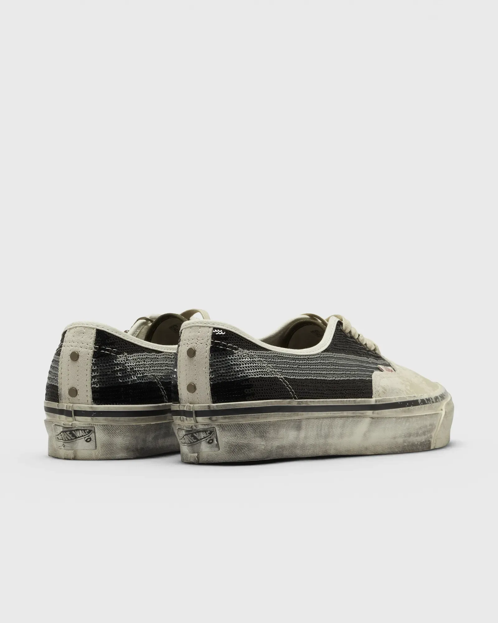 000000_Vans-LX-Authentic-44_BLACK-WHITE_VN000DB8MCG1_img3