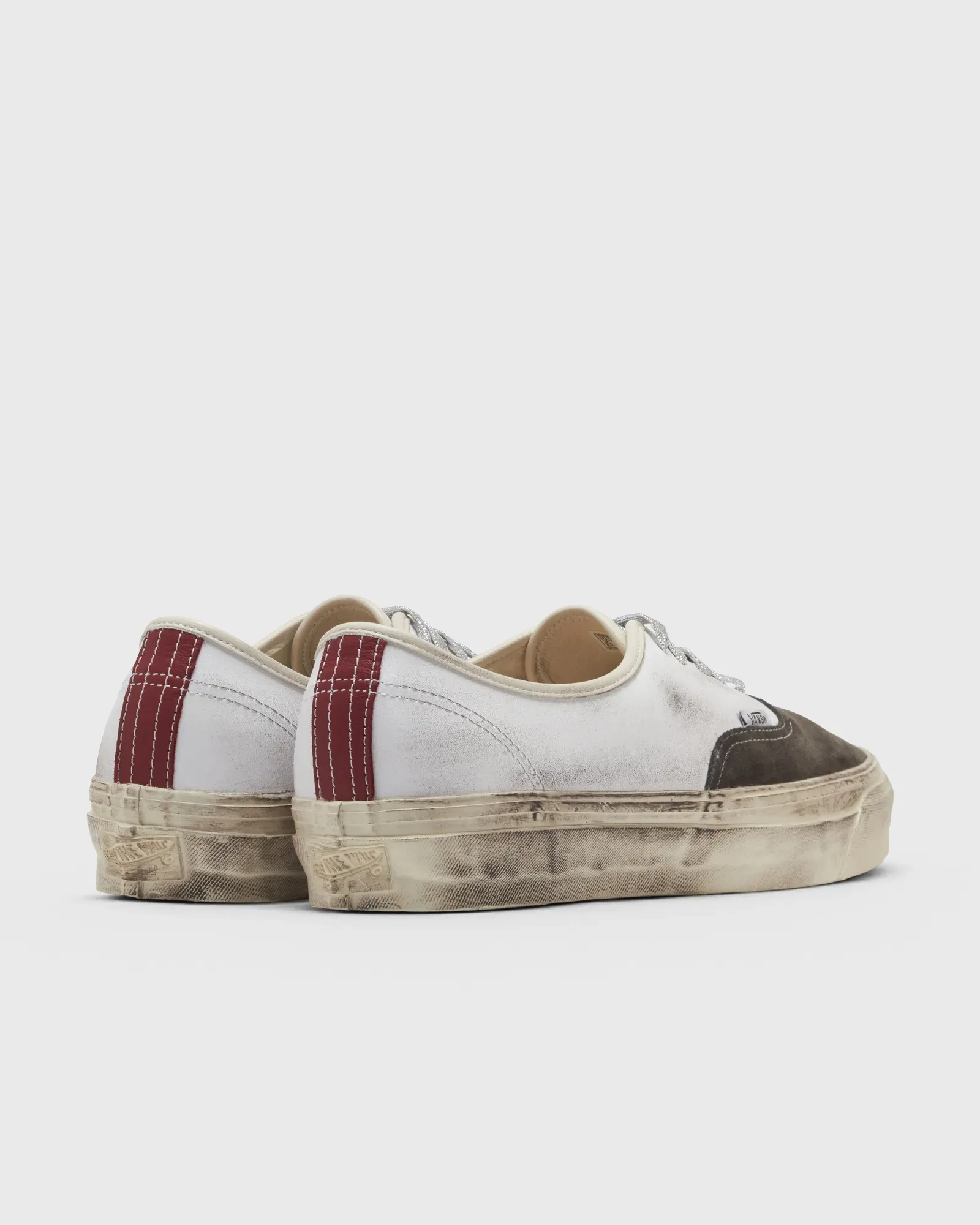 000000_Vans-LX-Authentic-44-Aged_BLACK-WHITE_VN000DB8BA21_img3