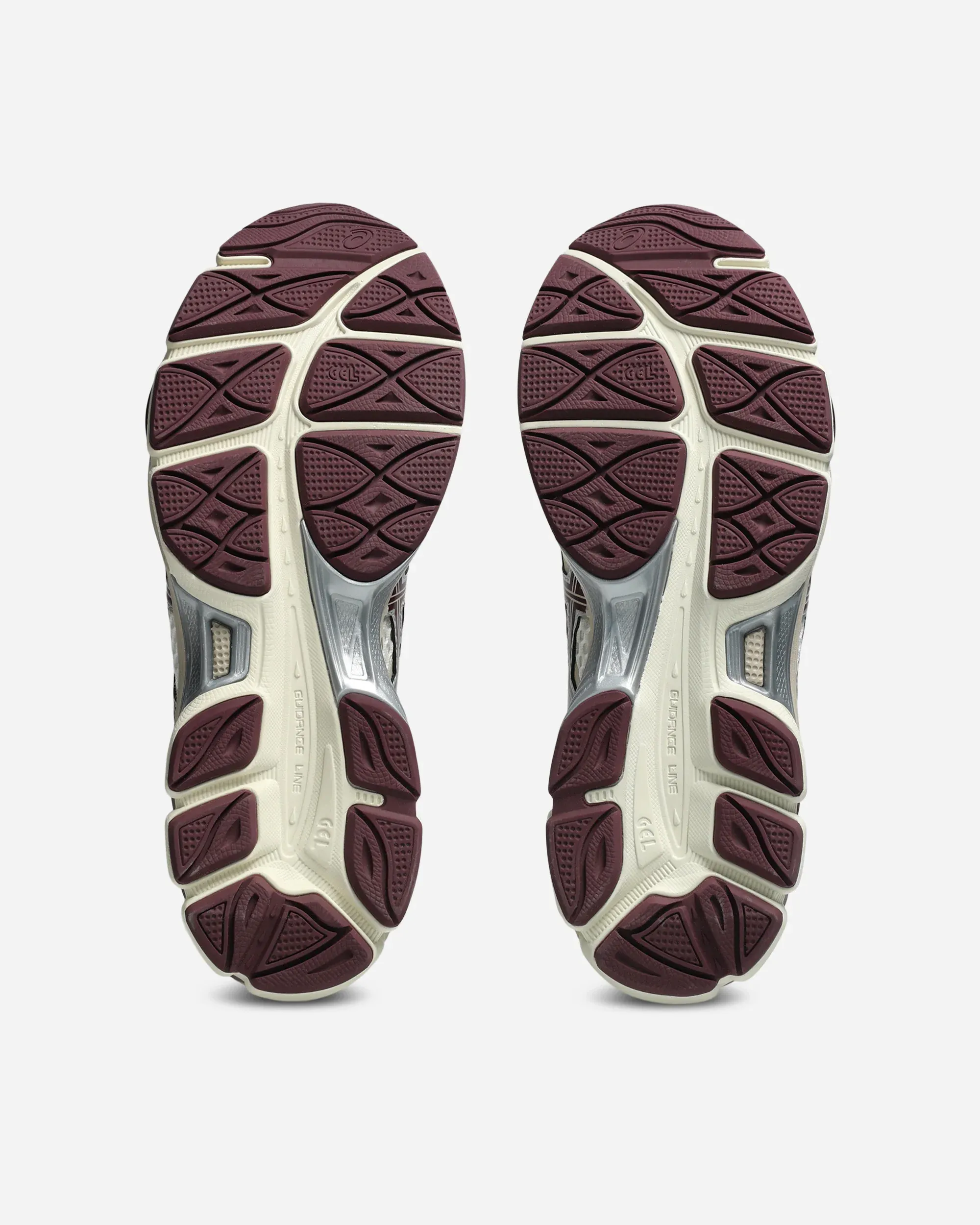 000000_ASICS-SportStyle-GEL-Cumulus-16_CREAM-BENIIMO-PURPLE_1203A733-104_img4