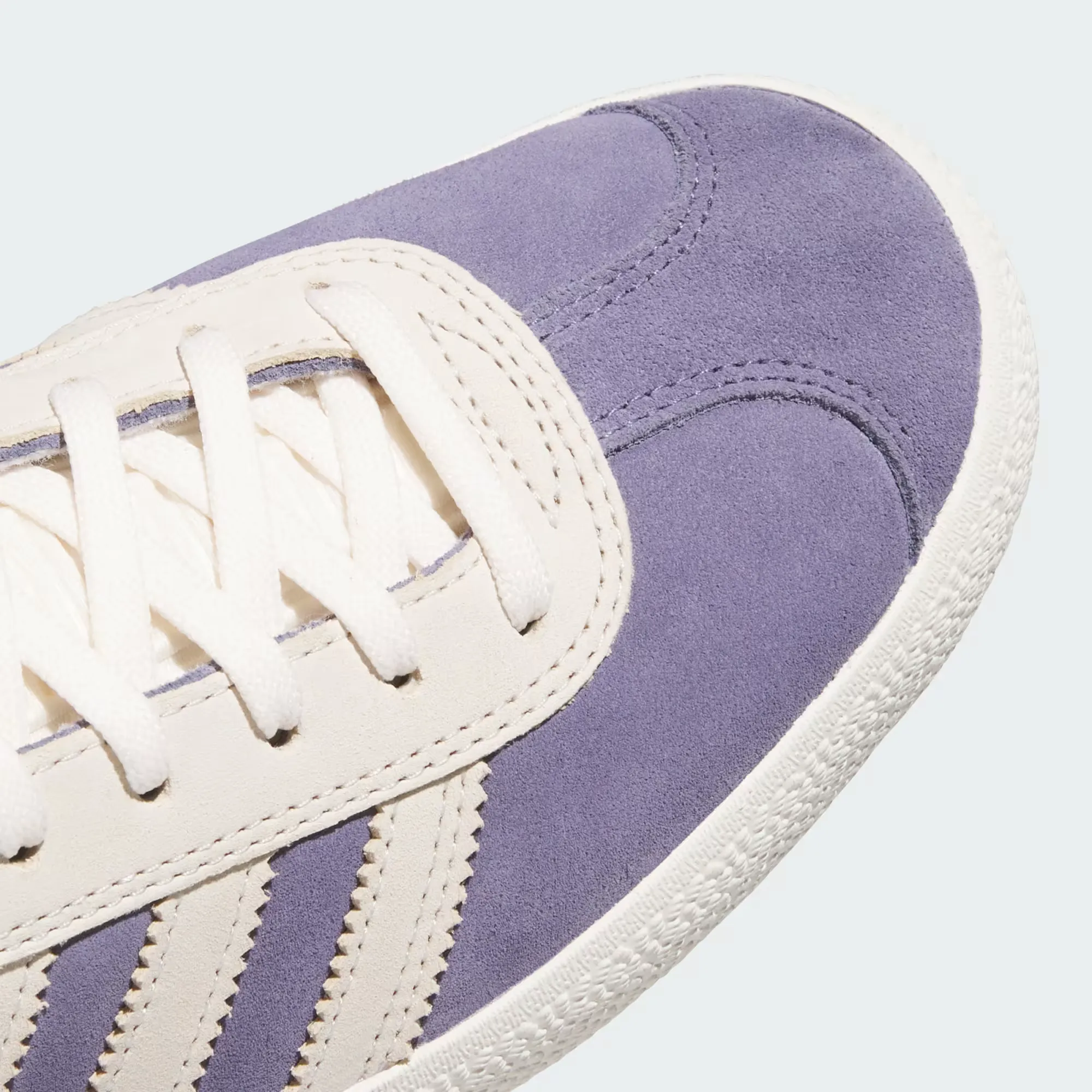 000000_adidas-Gazelle-ADV_SUPER-PURPLE-CHALK-WHITE-GOLD-METALLIC_HQ7546_img8