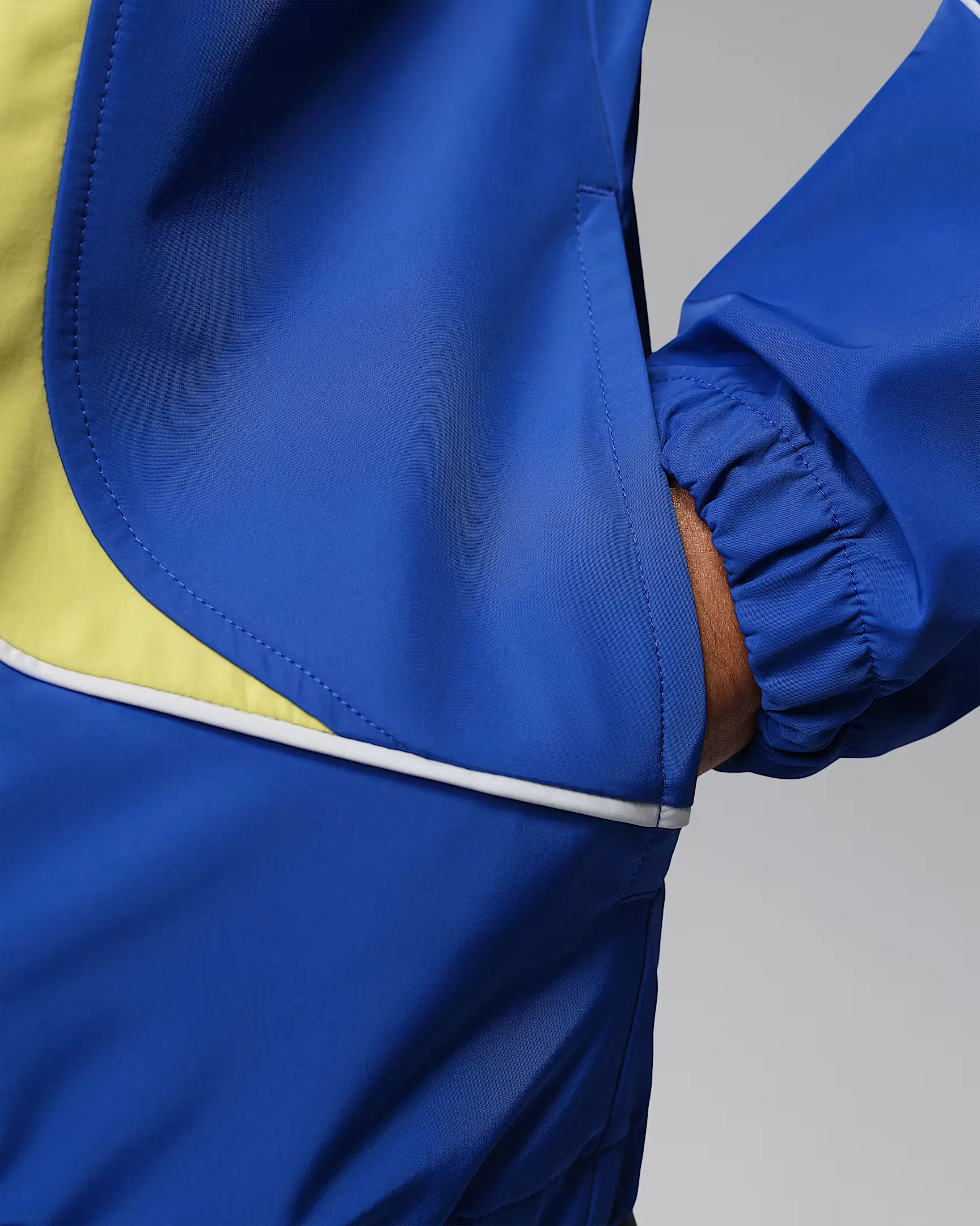 000000_Jordan-CBF-Brasil-Anthem-Track-Jacket_OLD-ROYAL-YELLOW-PULSE_IF3896-417_img13