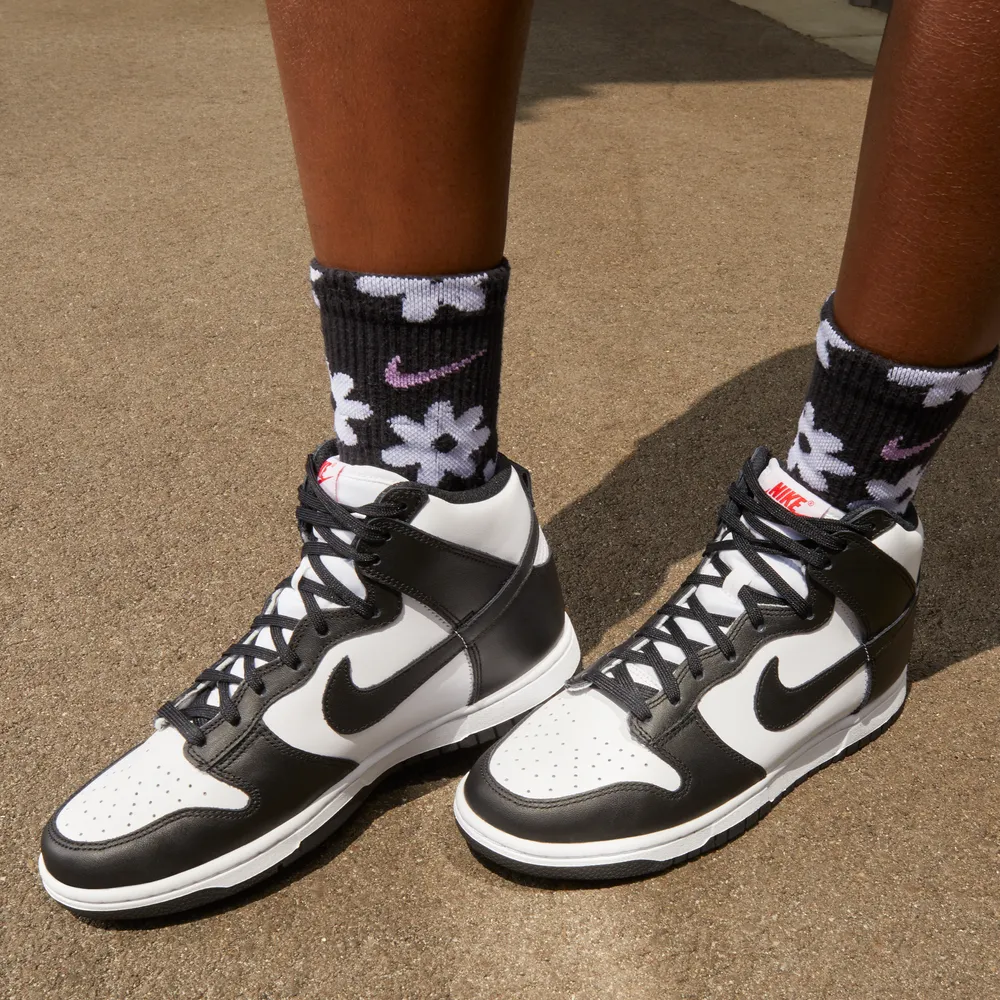 3B3C40_Nike-Dunk-High-WMNS_WHITE-BLACK_DD1869-103_img1