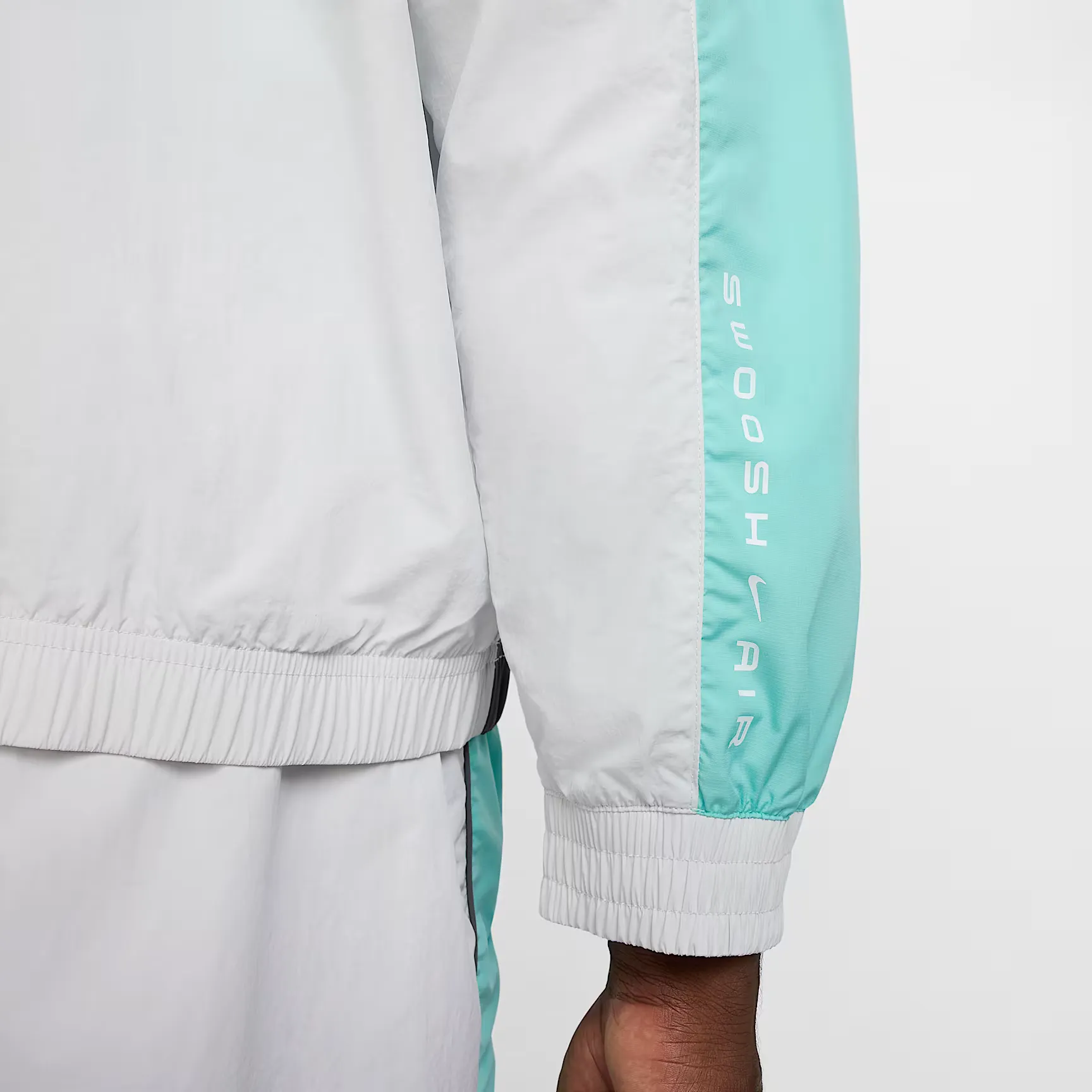 000000_Nike-Air-Woven-Track-Top_PHOTON-DUST-IRON-GREY-TROPICAL-TWIST_HM0167-025_img5