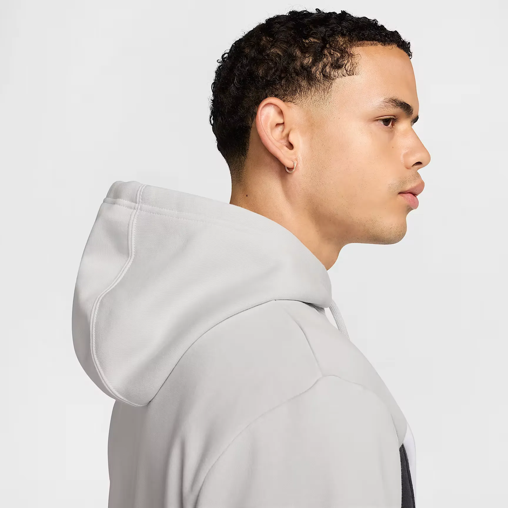 000000_Nike-Sportswear-Air-Fleece-Pullover-Hoodie_PHOTON-DUST_HM0175-025_img6