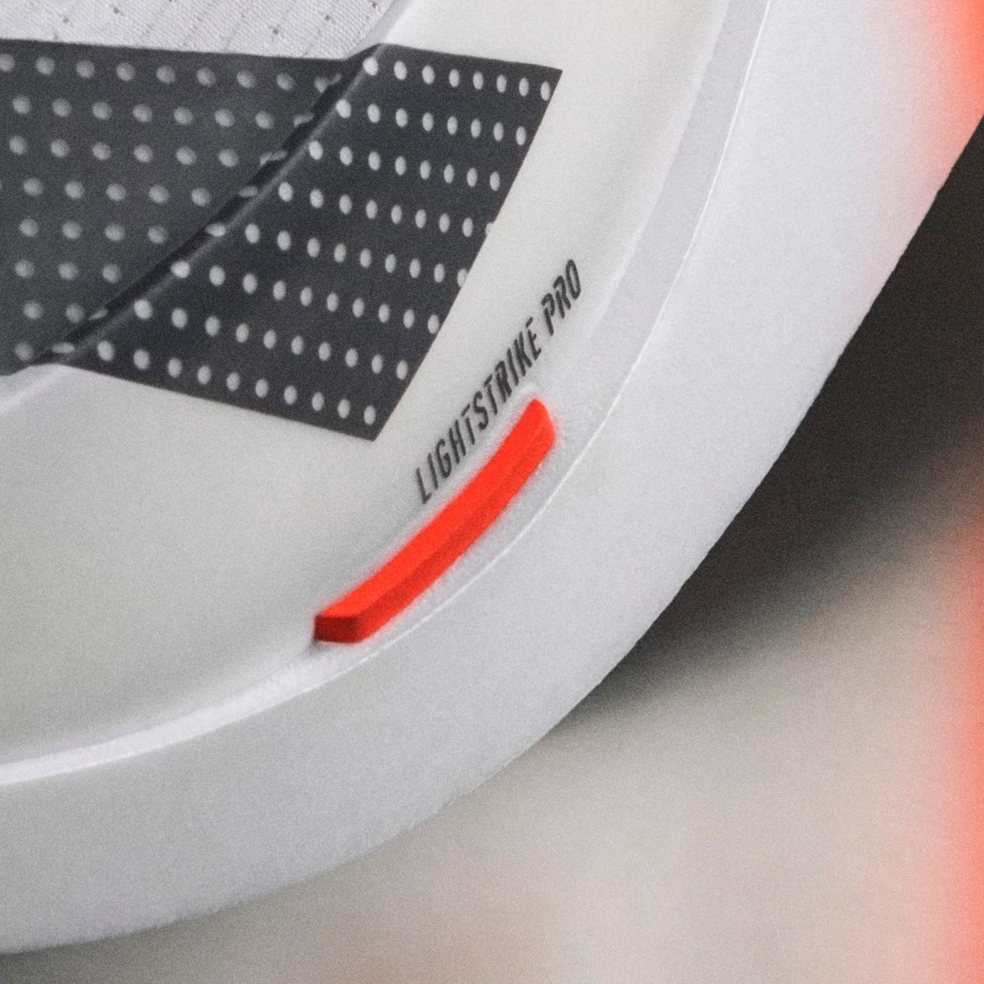 000000_adidas-Adizero-Dropset-Elite_CLOUD-WHITE-SOLAR-RED_LA6218_img12