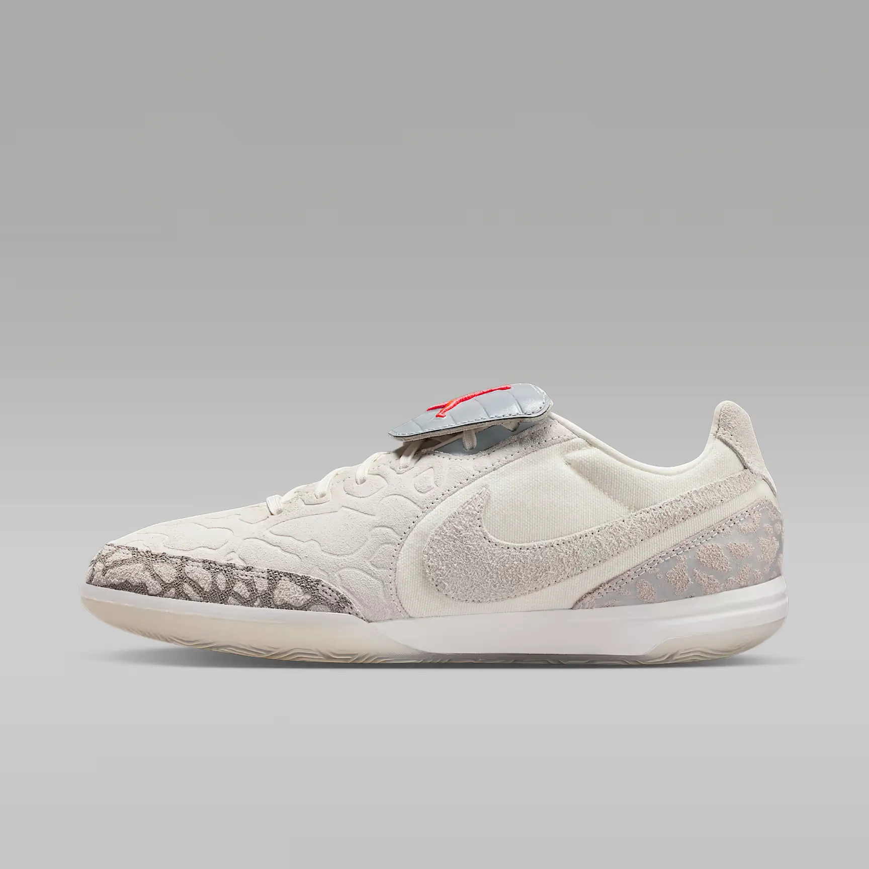 000000_Jordan-Tiempo-Streetgato-SE_PHANTOM_II7579-016_img0