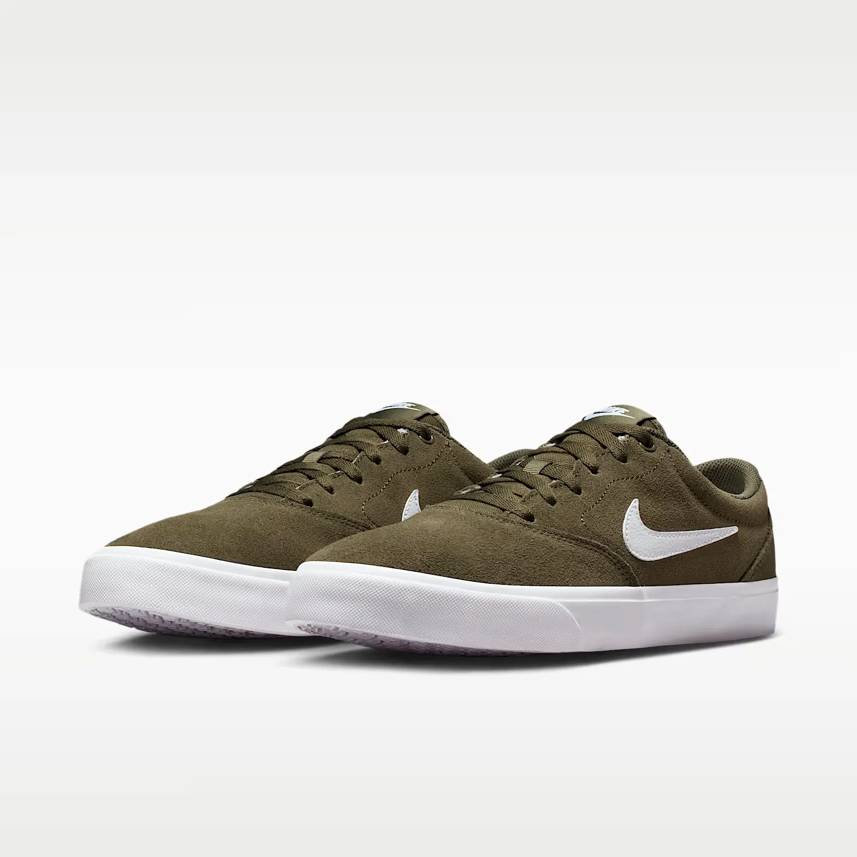 000000_Nike-SB-Charge-Suede_MEDIUM-OLIVE-BLANC_IB2750-200_img4