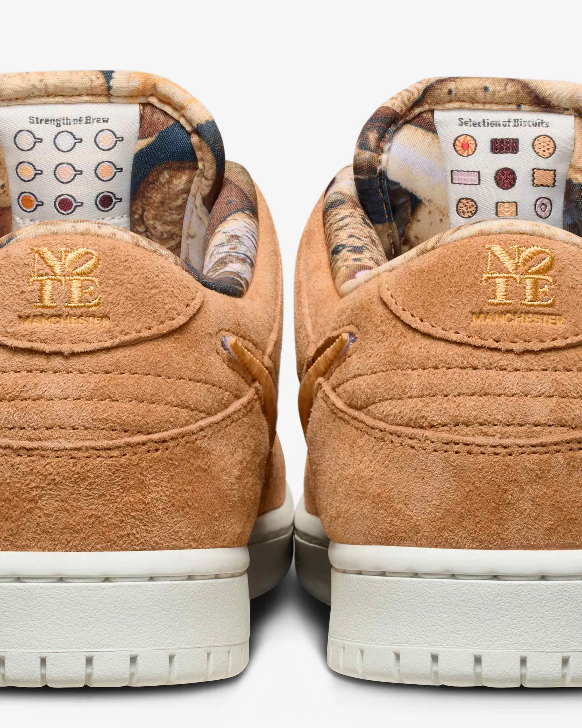000000_NOTE-Manchester-x-Nike-SB-Dunk-Low_FLAX-AND-SUMMIT-WHITE_IO9508-200_img8
