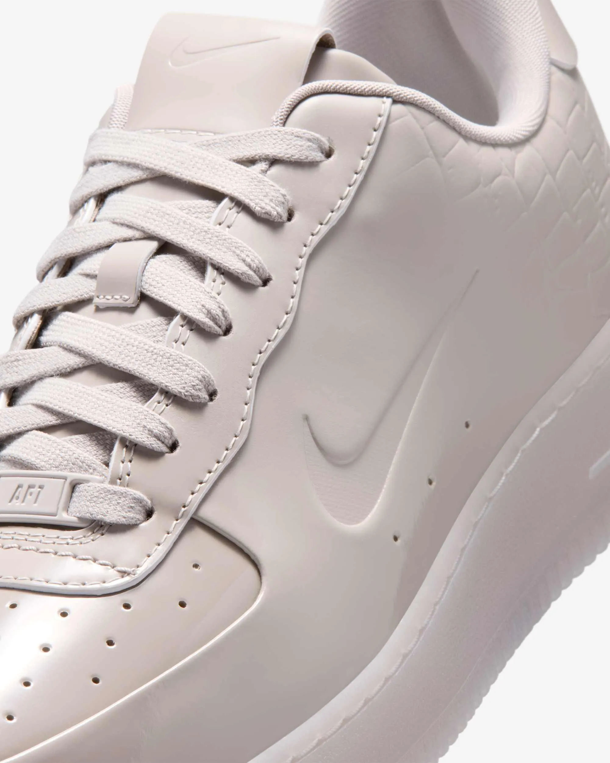 000000_Nike-Air-Force-1-WMNS-Made-in-Italy-_COLLEGE-GREY_IF3201-002_img6
