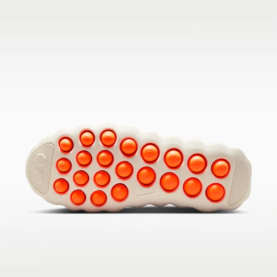 Nike-Mind-002-WMNS_Sail-Hyper-Crimson_HQ4310-100_img1