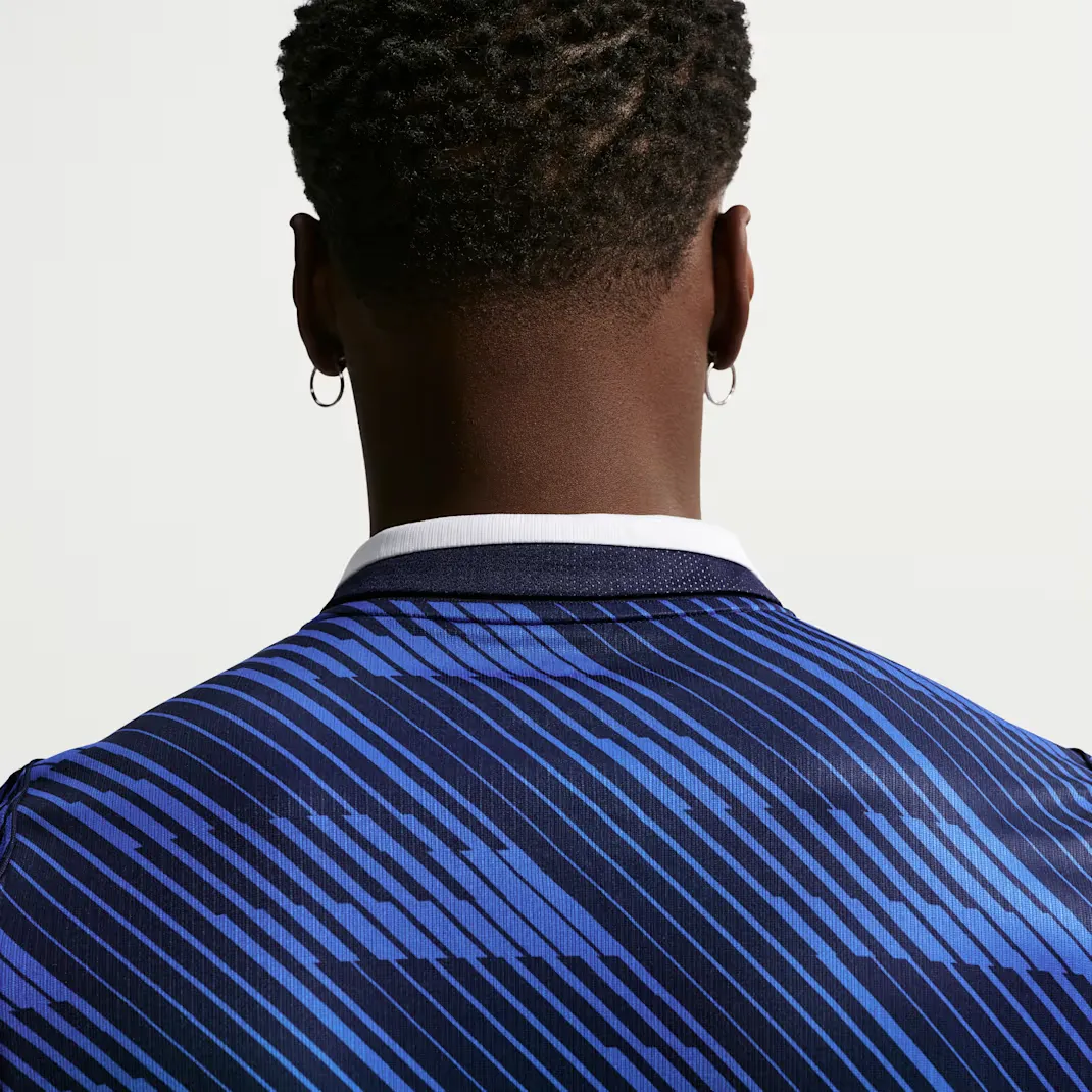 Nike-FFF-World-Cup-2026-Jersey_France-Match-Home_IB5300-480_img2