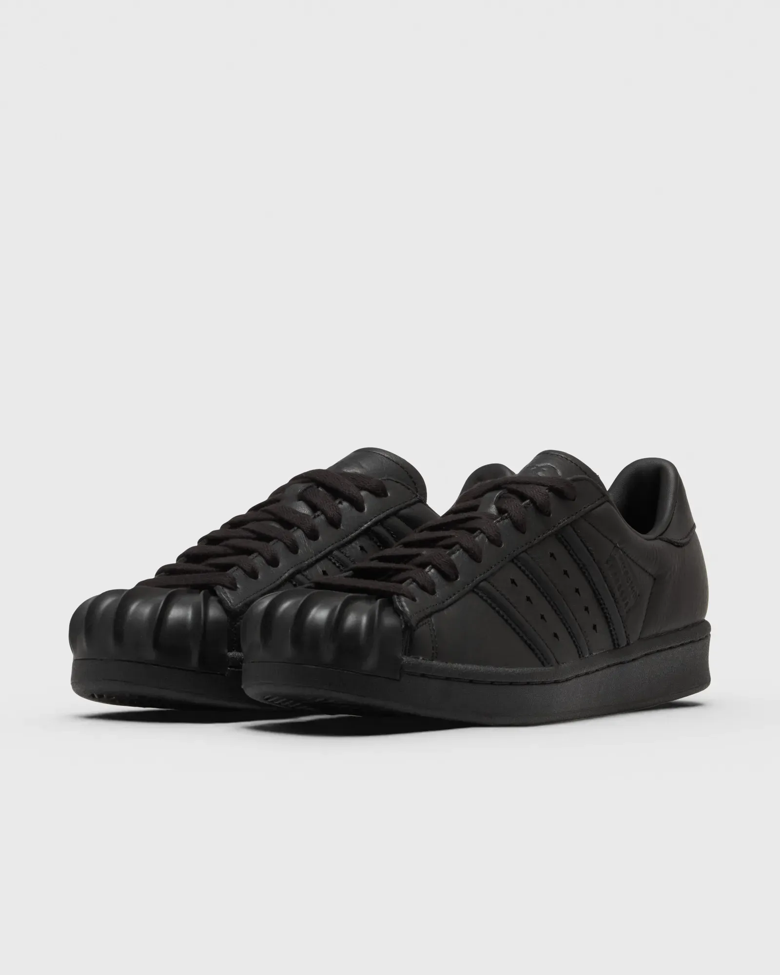 000000_adidas-x-Thug-Club-Superstar-Vintage_CORE-BLACK_KI0824_img1