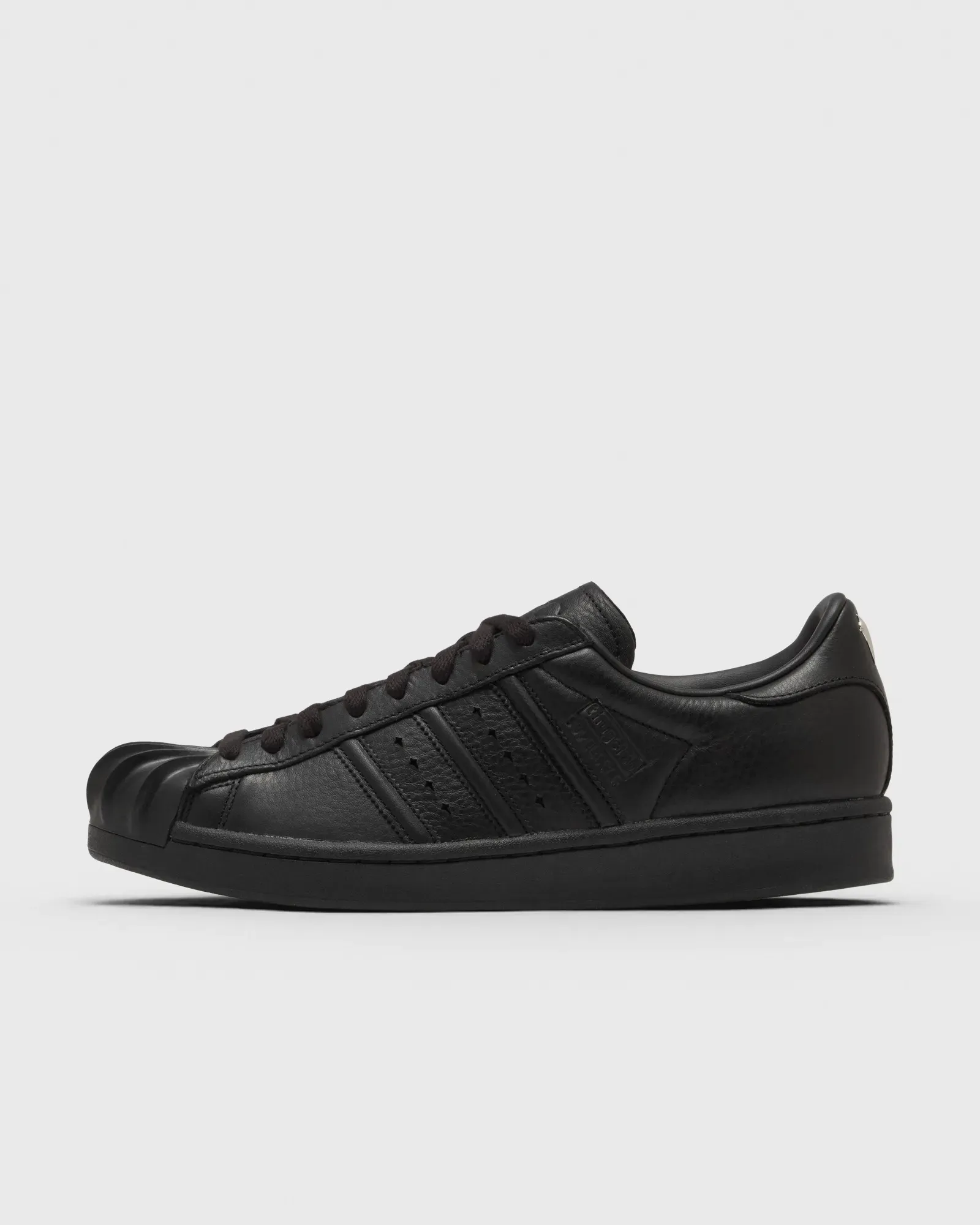 000000_adidas-x-Thug-Club-Superstar-Vintage_CORE-BLACK_KI0824_img0