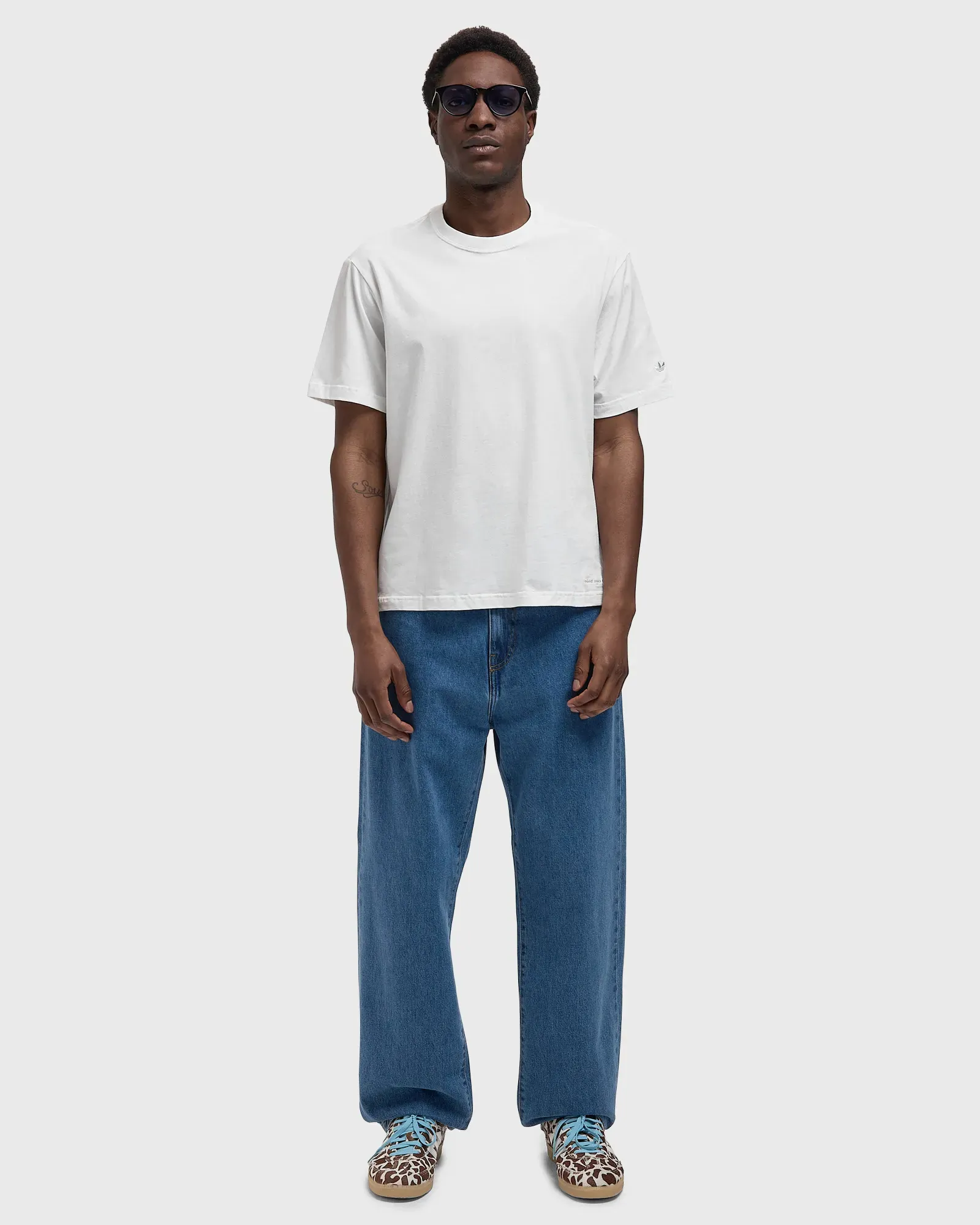 000000_adidas-x-Bad-Bunny-TEE-3-Pack_Core-White_KF1811_img1