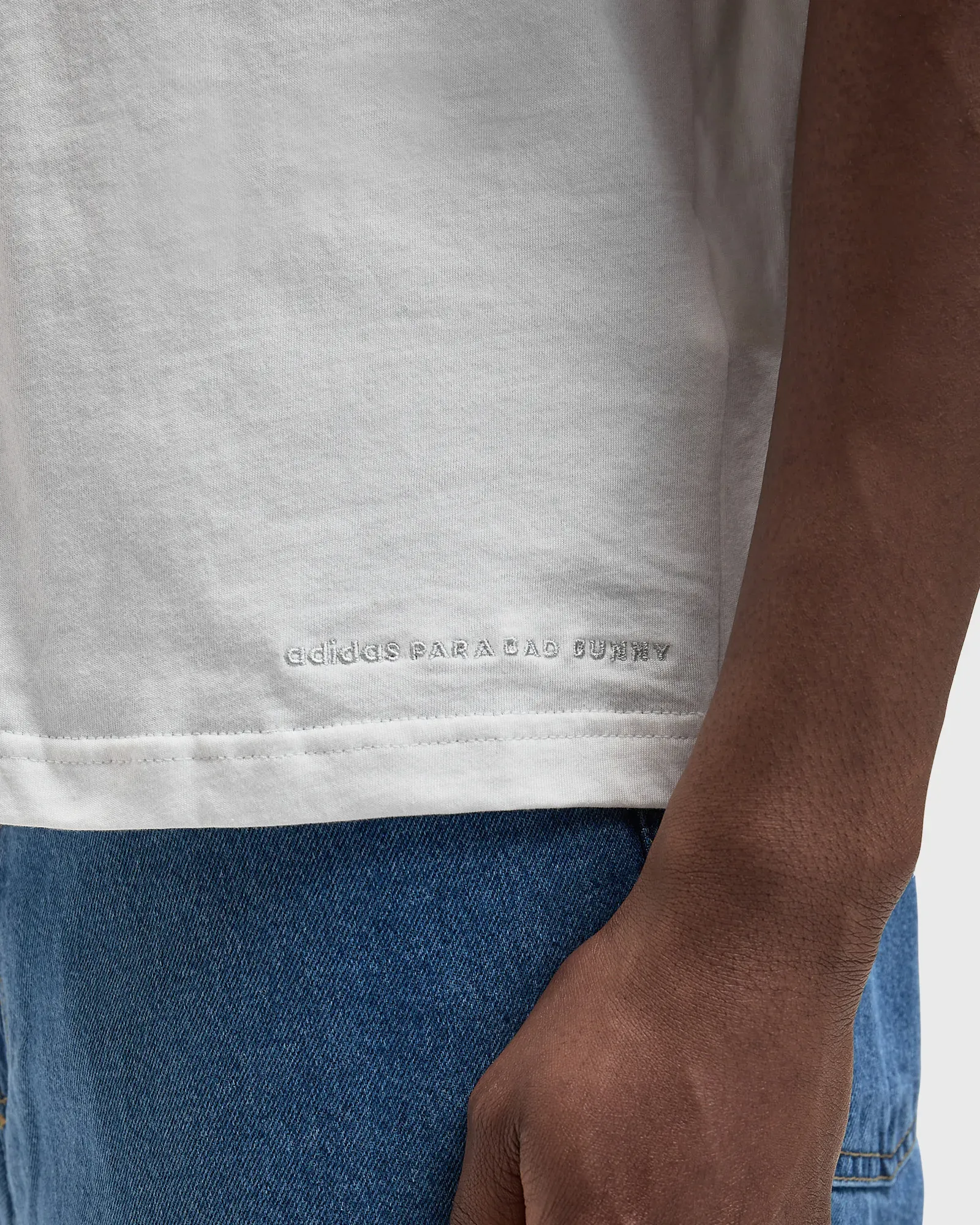 000000_adidas-x-Bad-Bunny-TEE-3-Pack_Core-White_KF1811_img3