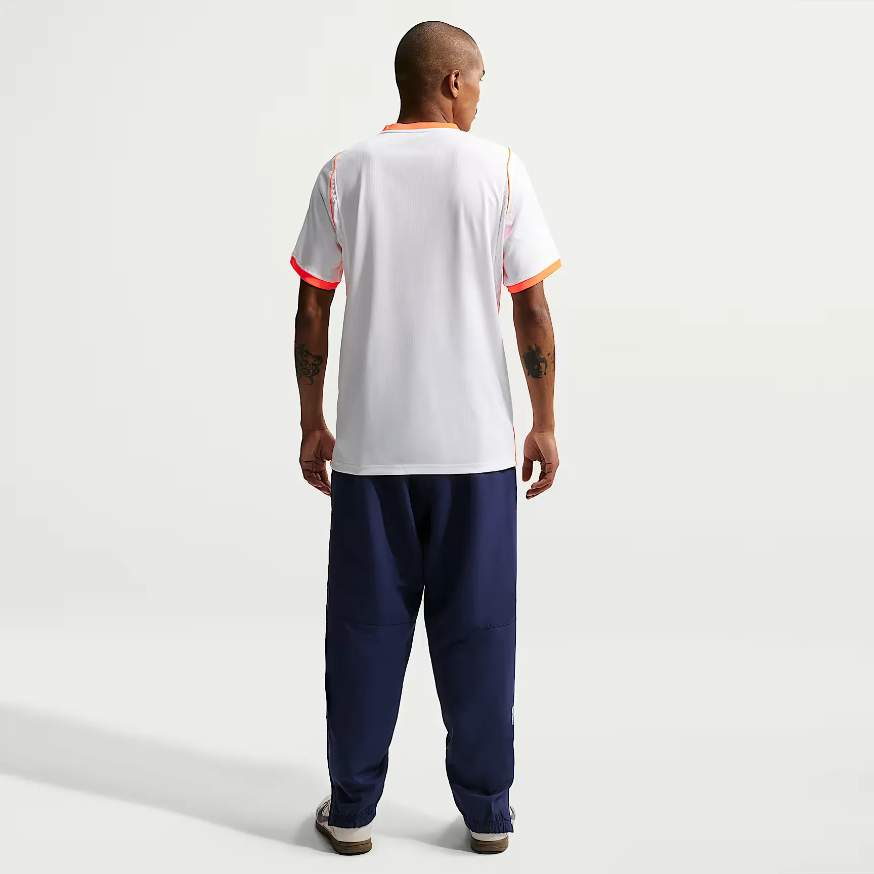 000000_Nike-Dri-FIT-Pays-Bas-2026-Stadium-Exterieur-Jersey_White-Hyper-Crimson-Black_IB5391-100_img4