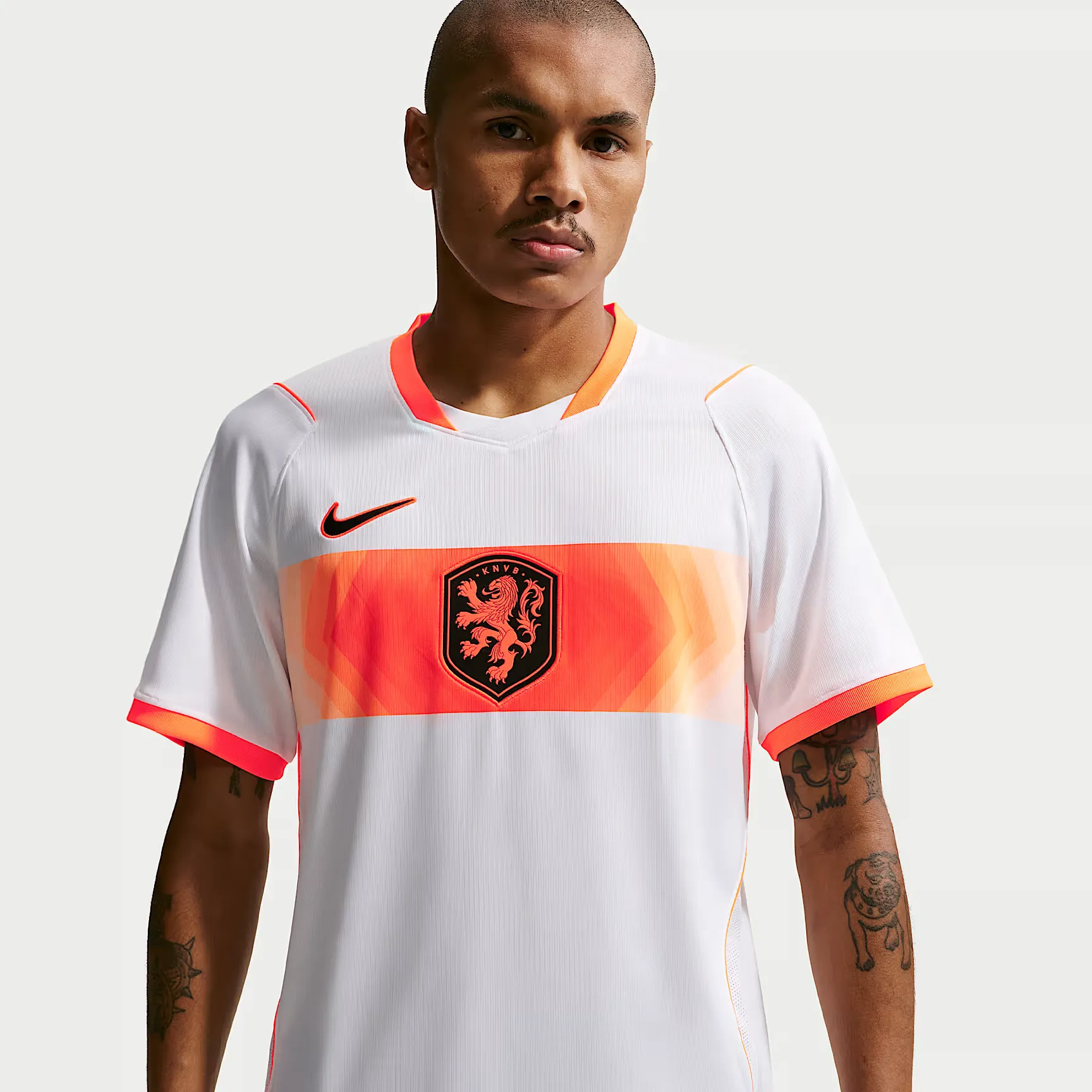 000000_Nike-Dri-FIT-Pays-Bas-2026-Stadium-Exterieur-Jersey_White-Hyper-Crimson-Black_IB5391-100_img0