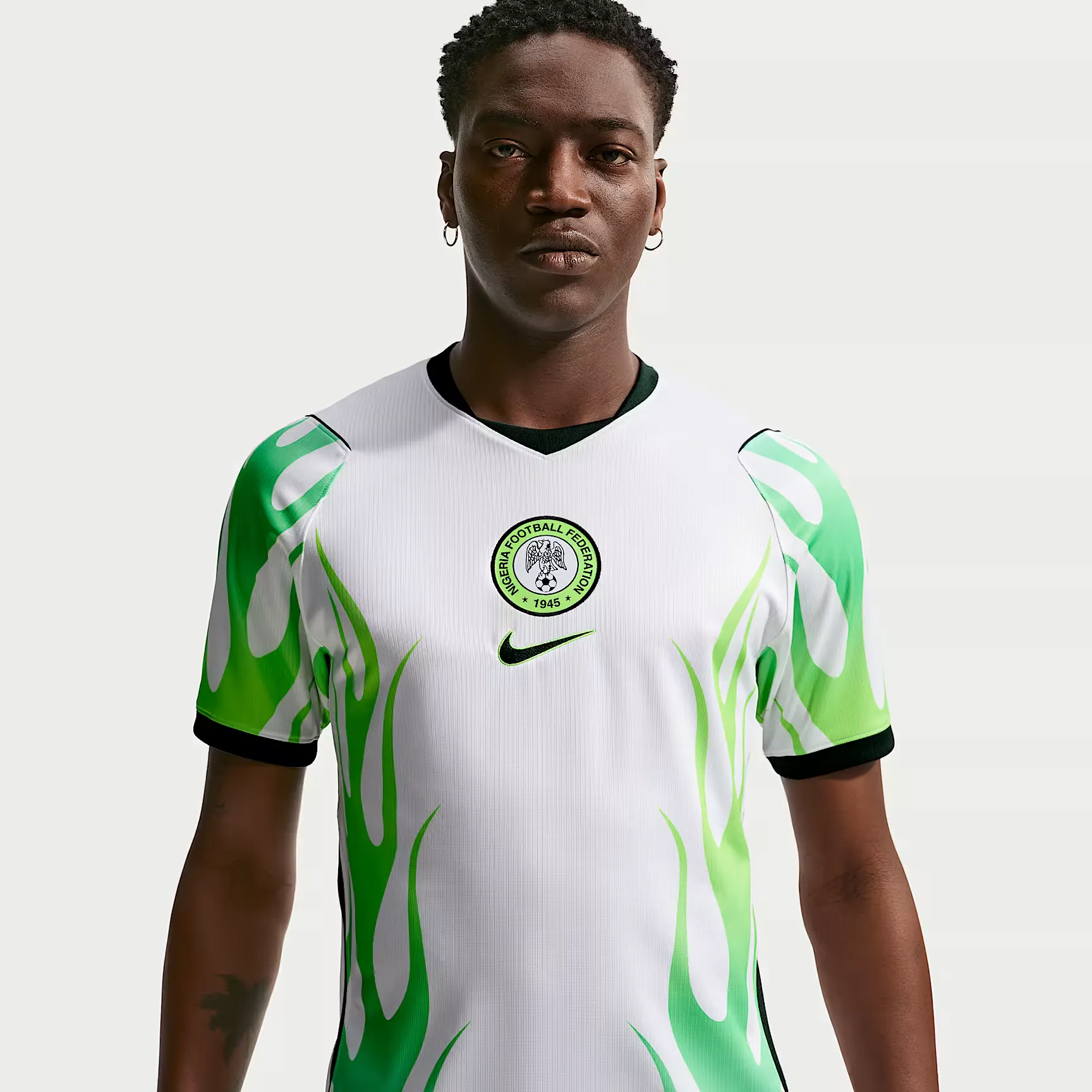 000000_Nike-Nigeria-2026-Dri-FIT-Stadium-Away-Jersey_White-Green-Glow-Black_IB5376-100_img0
