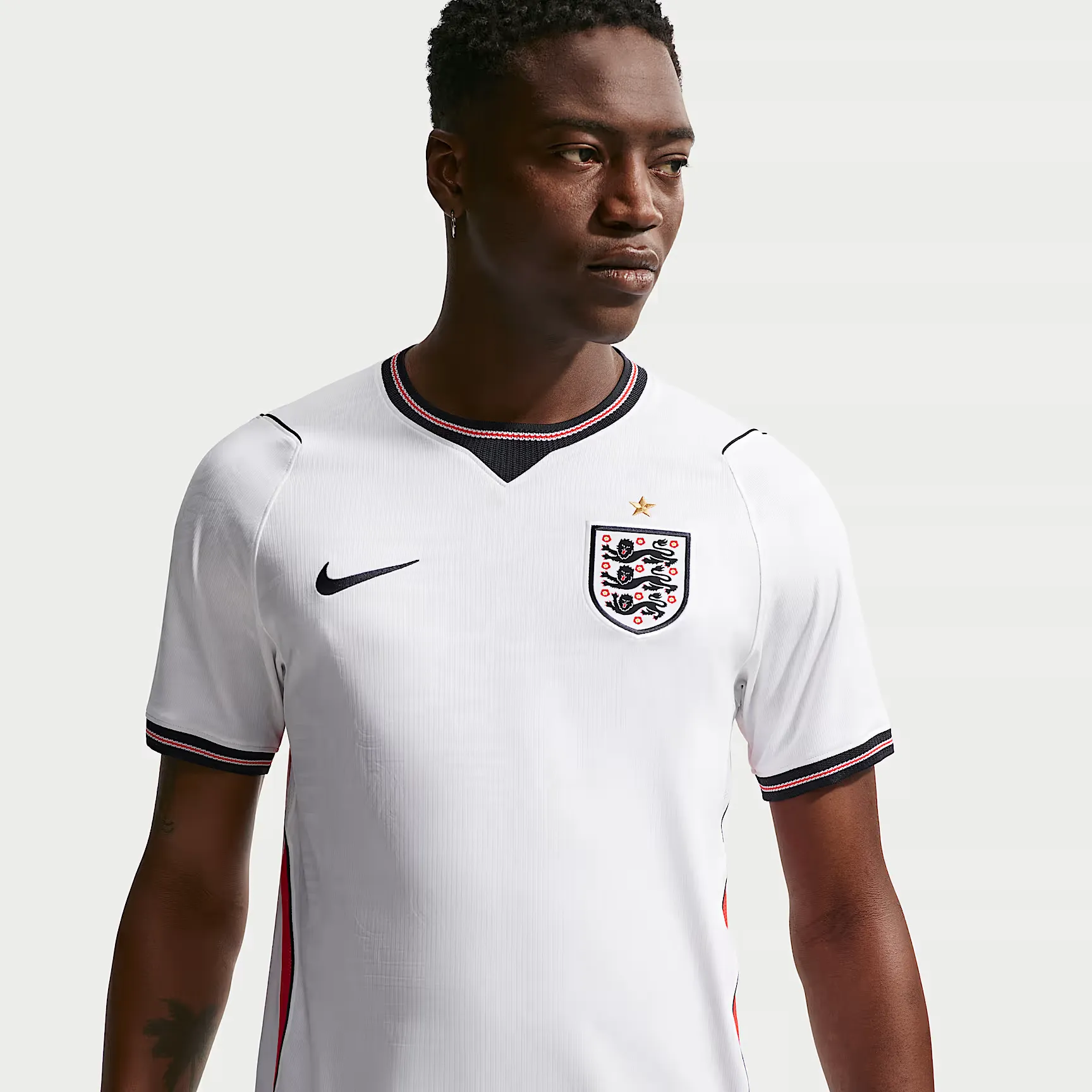 000000_Nike-Dri-FIT-Angleterre-2026-Stadium-Domicile-Jersey_White-Speed-Red-Obsidian_IB5290-100_img0