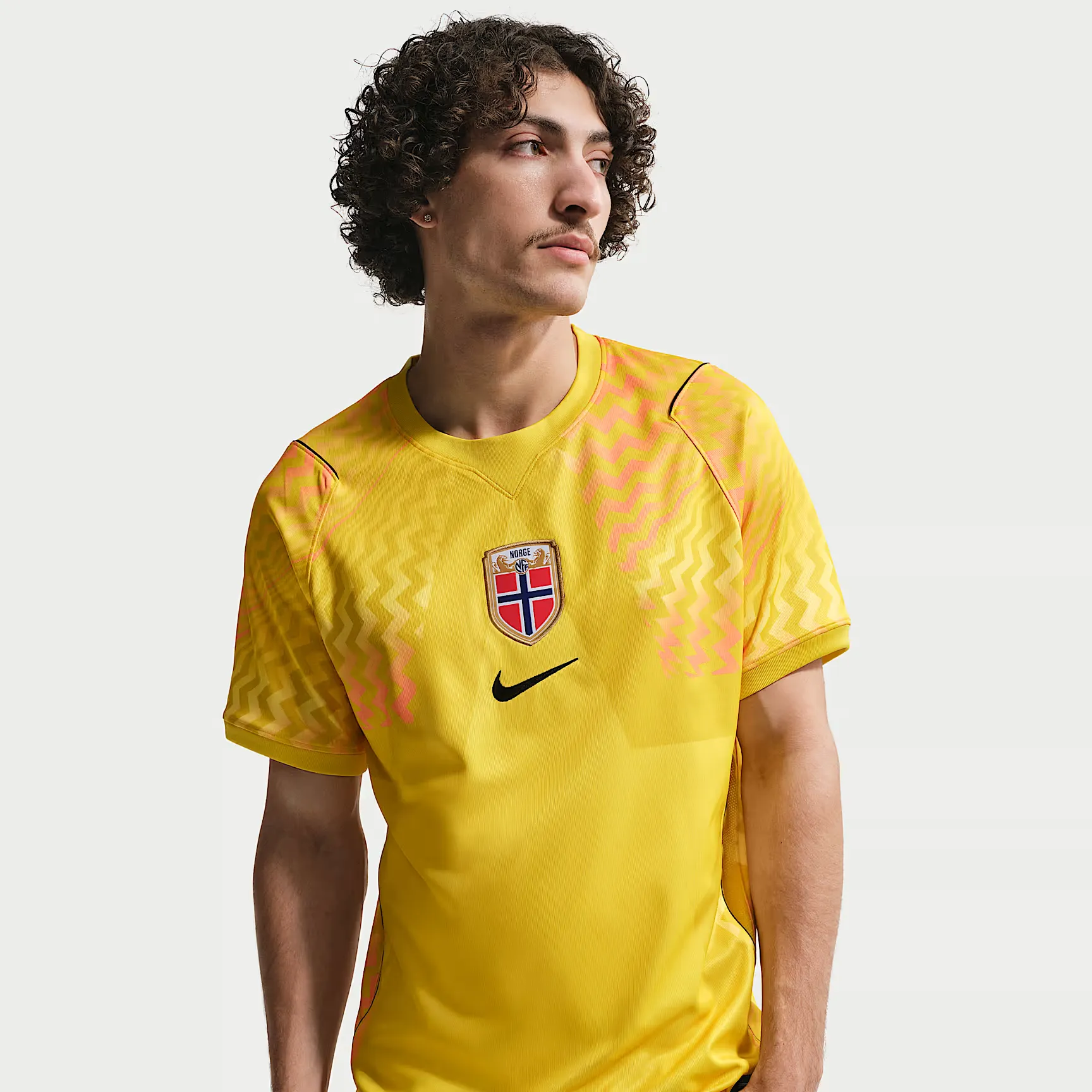 000000_Nike-Norway-2026-Stadium-Replica-Dri-FIT-GK-Jersey_Lightning_IB5321-718_img0