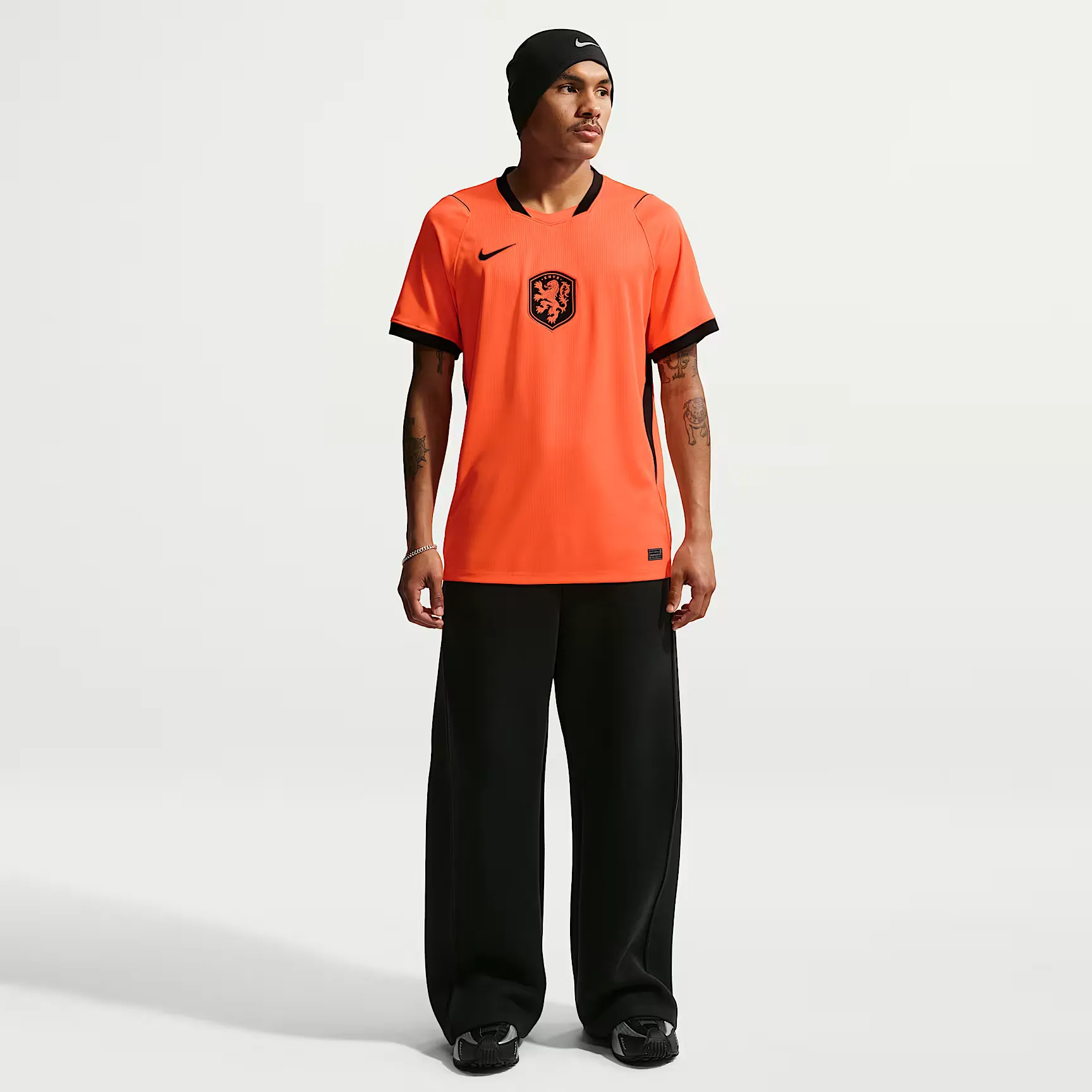 000000_Nike-Pays-Bas-2026-Stadium-Dri-FIT-Maillot-Domicile_Hyper-Crimson-Noir_IB5334-809_img3