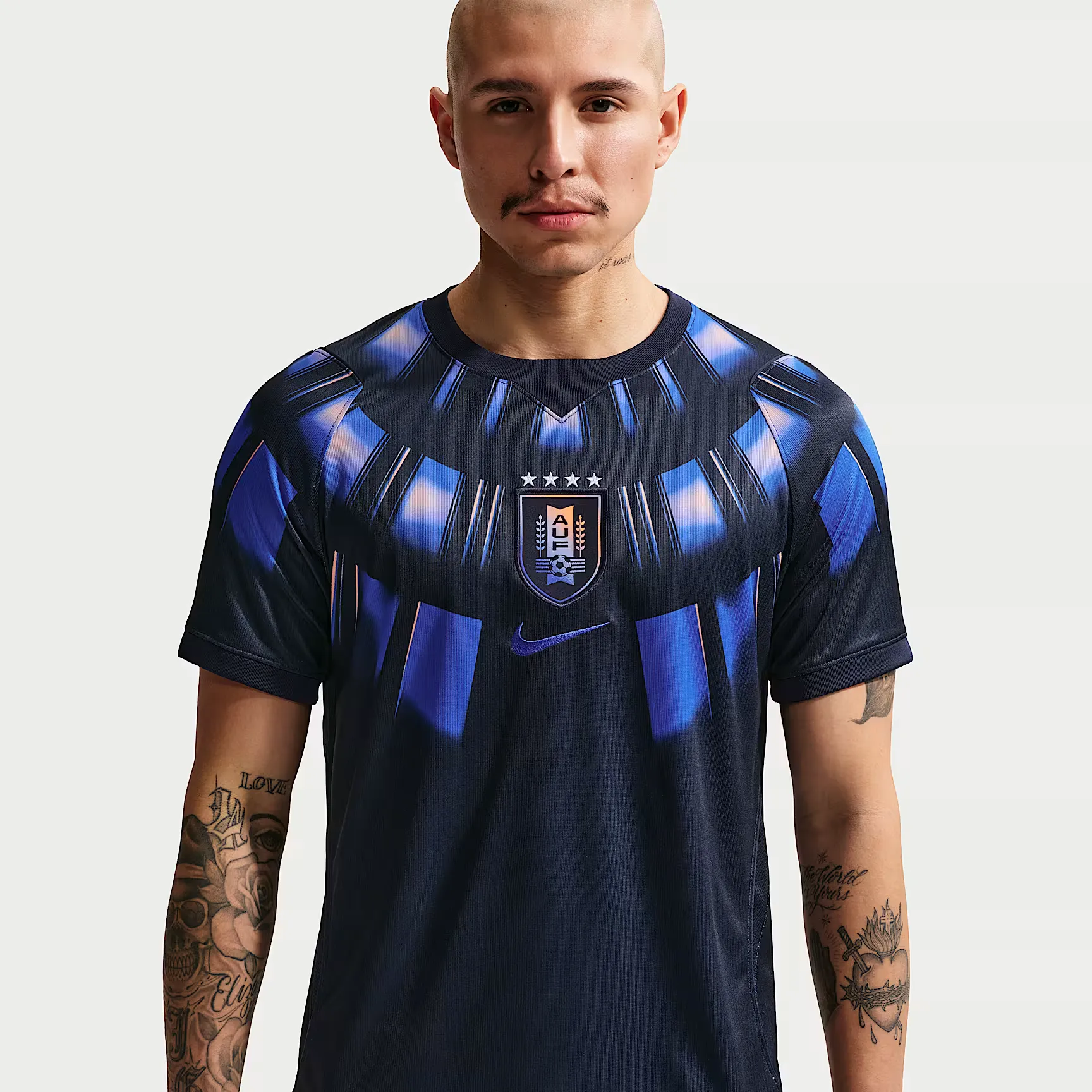 000000_Nike-Dri-FIT-Uruguay-2026-Stadium-Exterieur-Jersey_Obsidian-Hyper-Royal_IO4681-451_img0