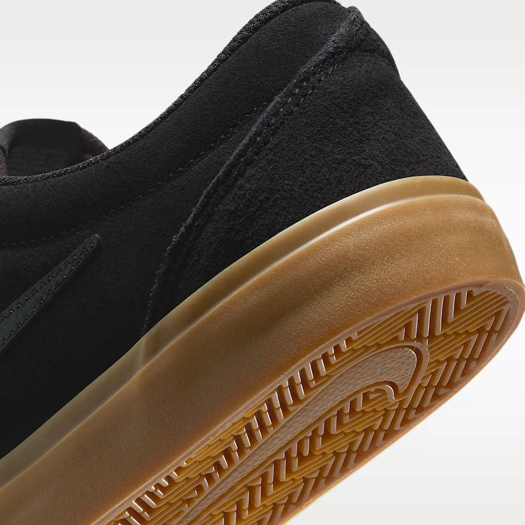 000000_Nike-Charge-Suede_Black-Gum_IB2750-003_img7