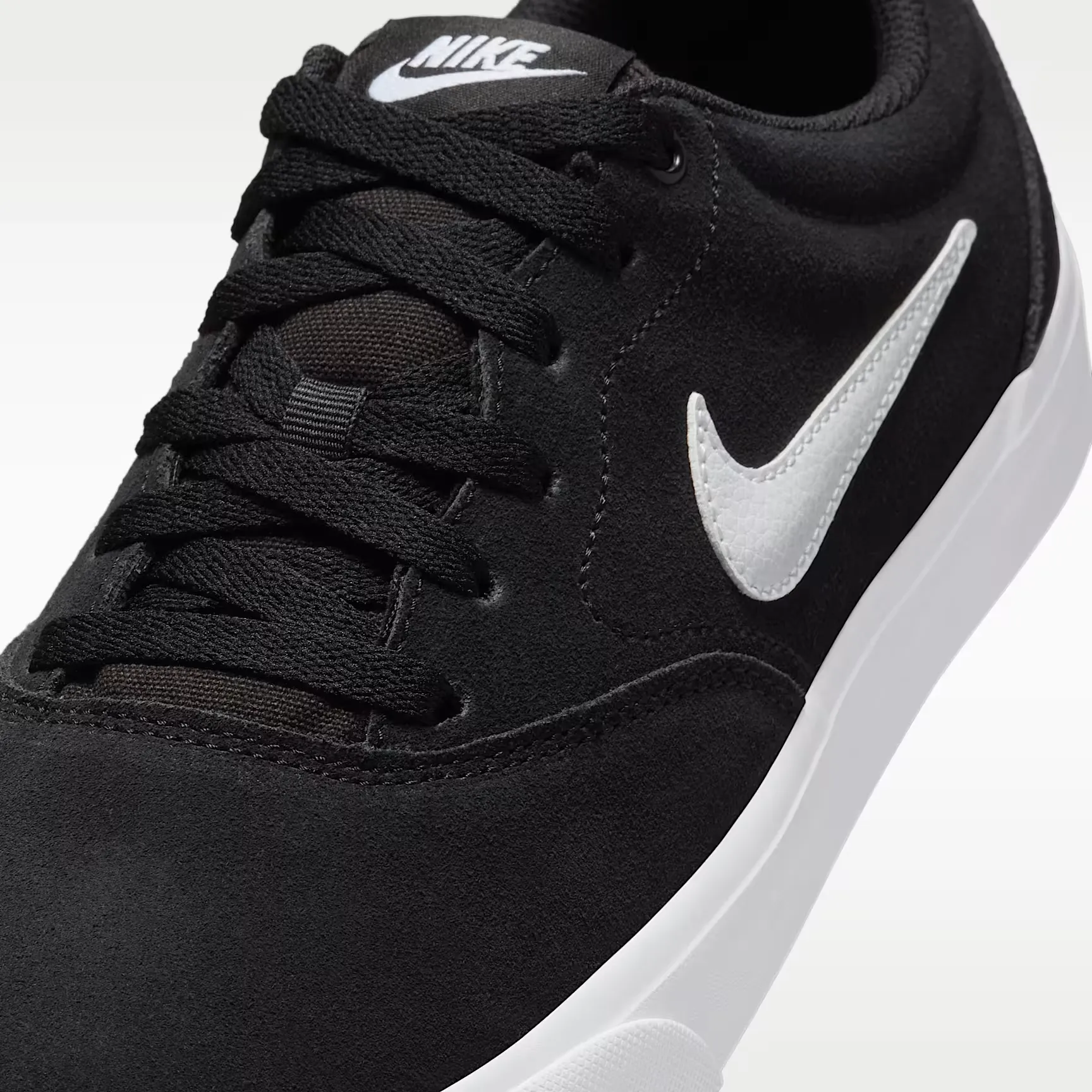 000000_Nike-SB-Charge-Suede_BlackBlackWhite_IB2750-001_img6