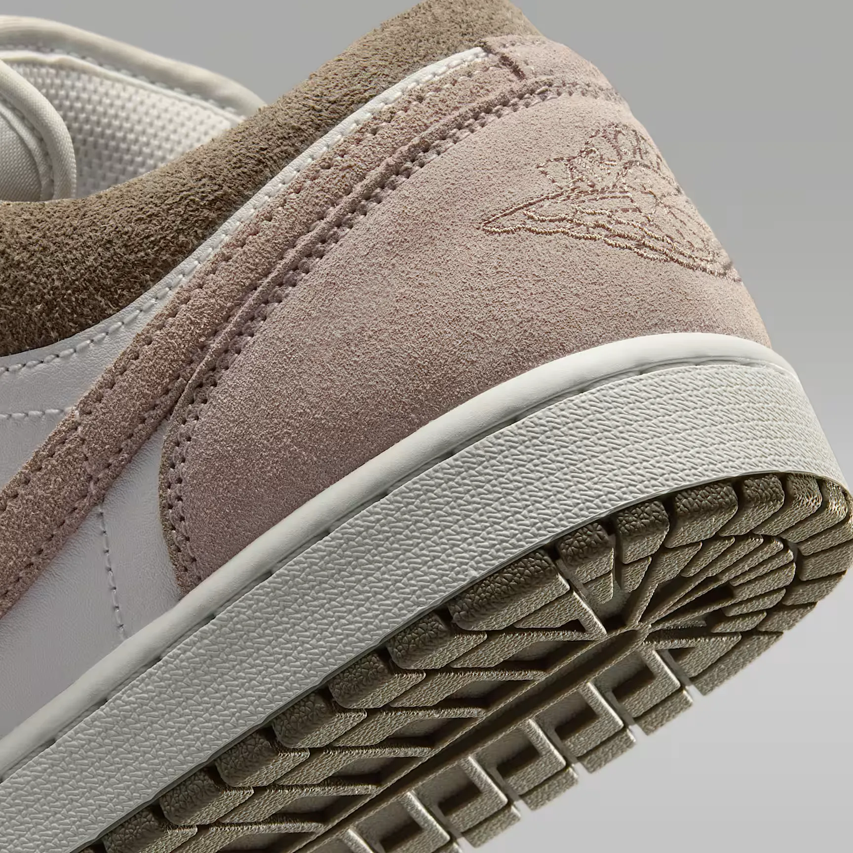 000000_Air-Jordan-1-Low_Olive-Grey_553558-046_img7