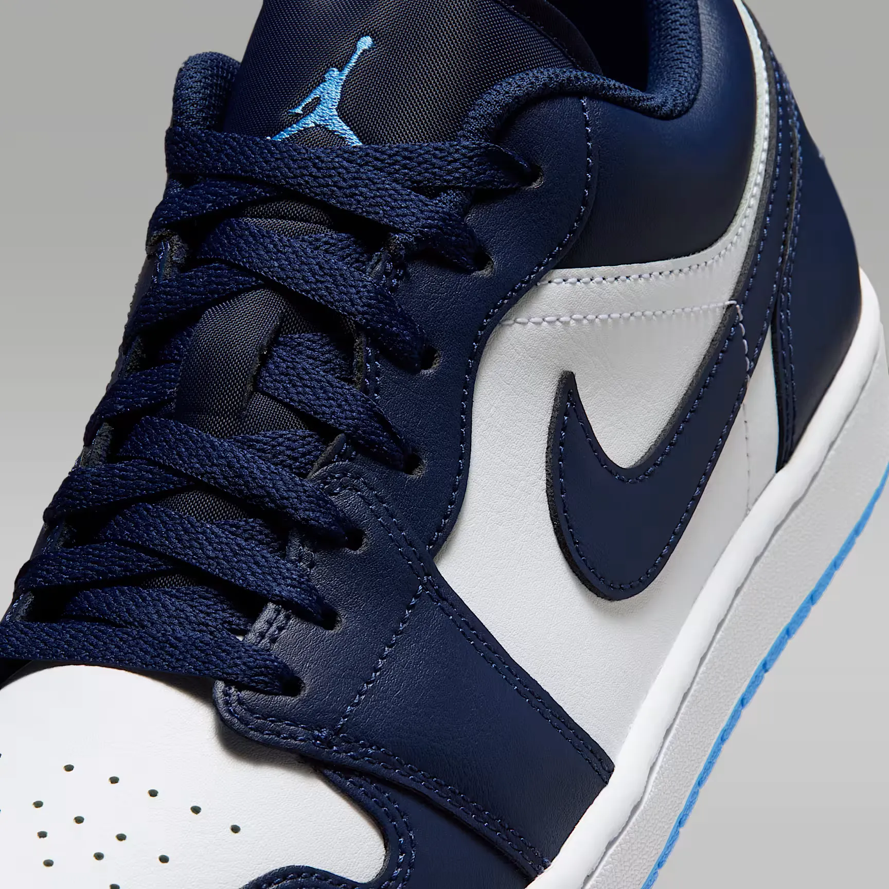 Air Jordan 1 Low 
