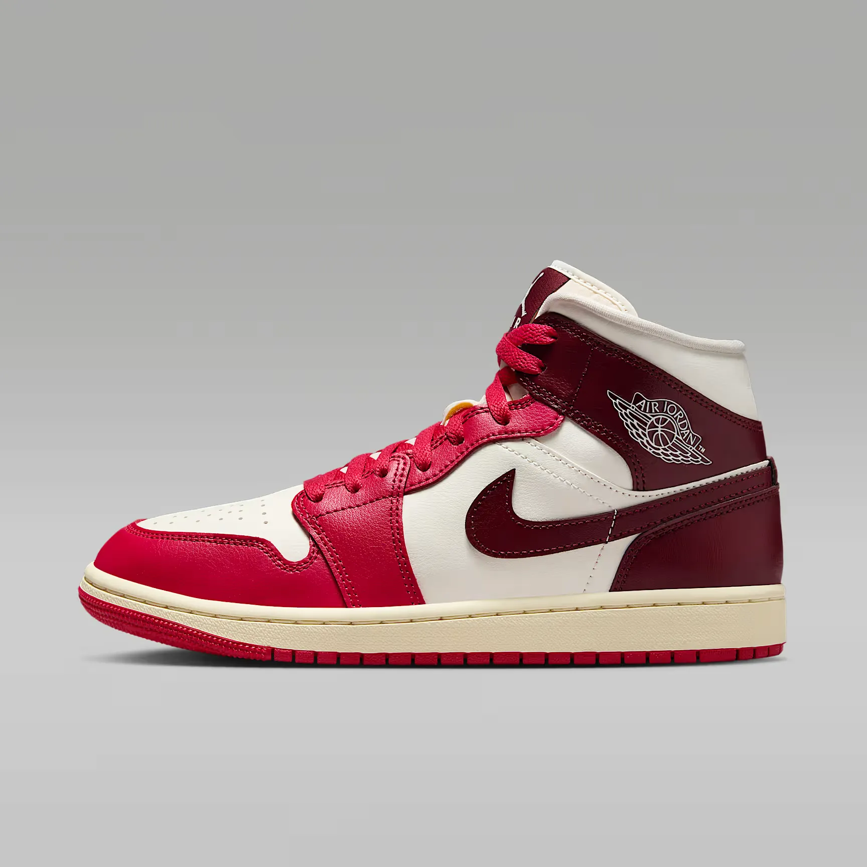 000000_Air-Jordan-1-Mid-WMNS_Mystic-Hibiscus_BQ6472-119_img0