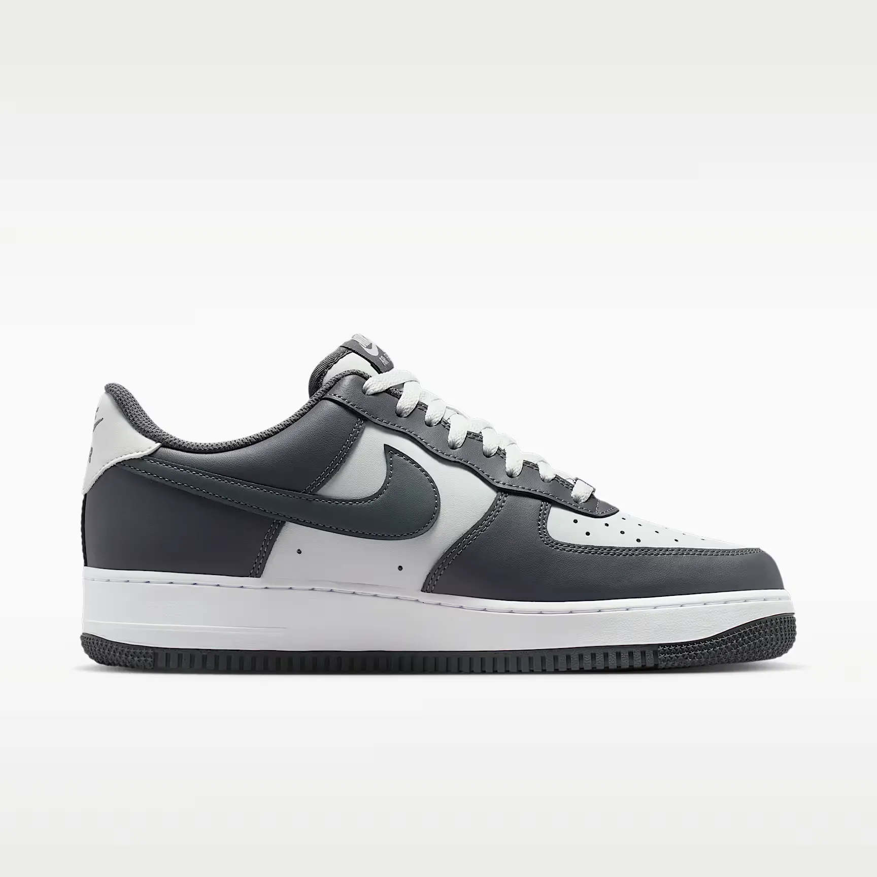 Nike Air Force 1 '07 