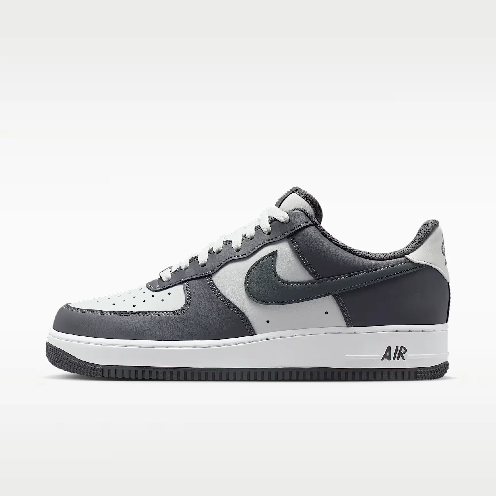 Nike Air Force 1 '07 