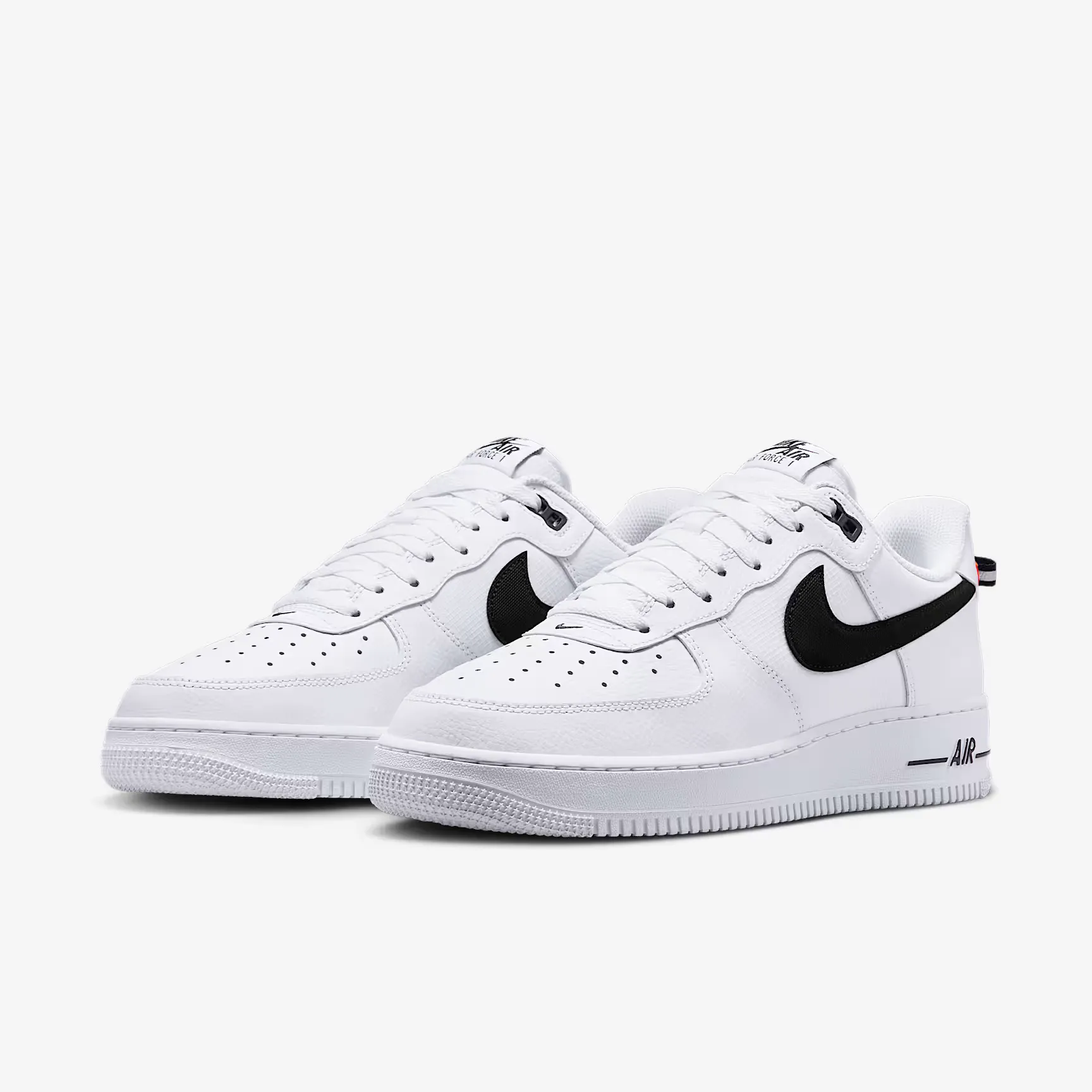 000000_Nike-Air-Force-1-'07-LV8_White-Black-Bright-Crimson_HV9509-100_img4