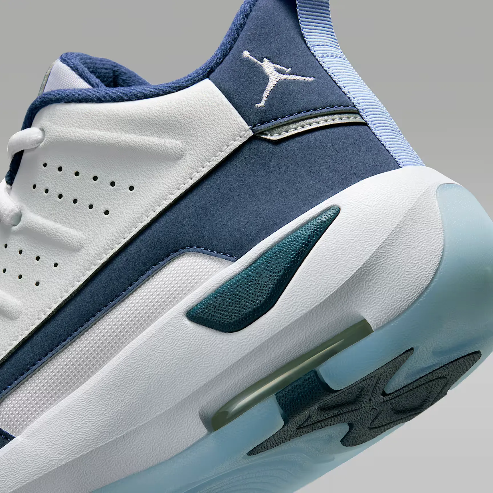 000000_Jordan-Max-Aura-7_Squadron-Blue_HQ2091-402_img7