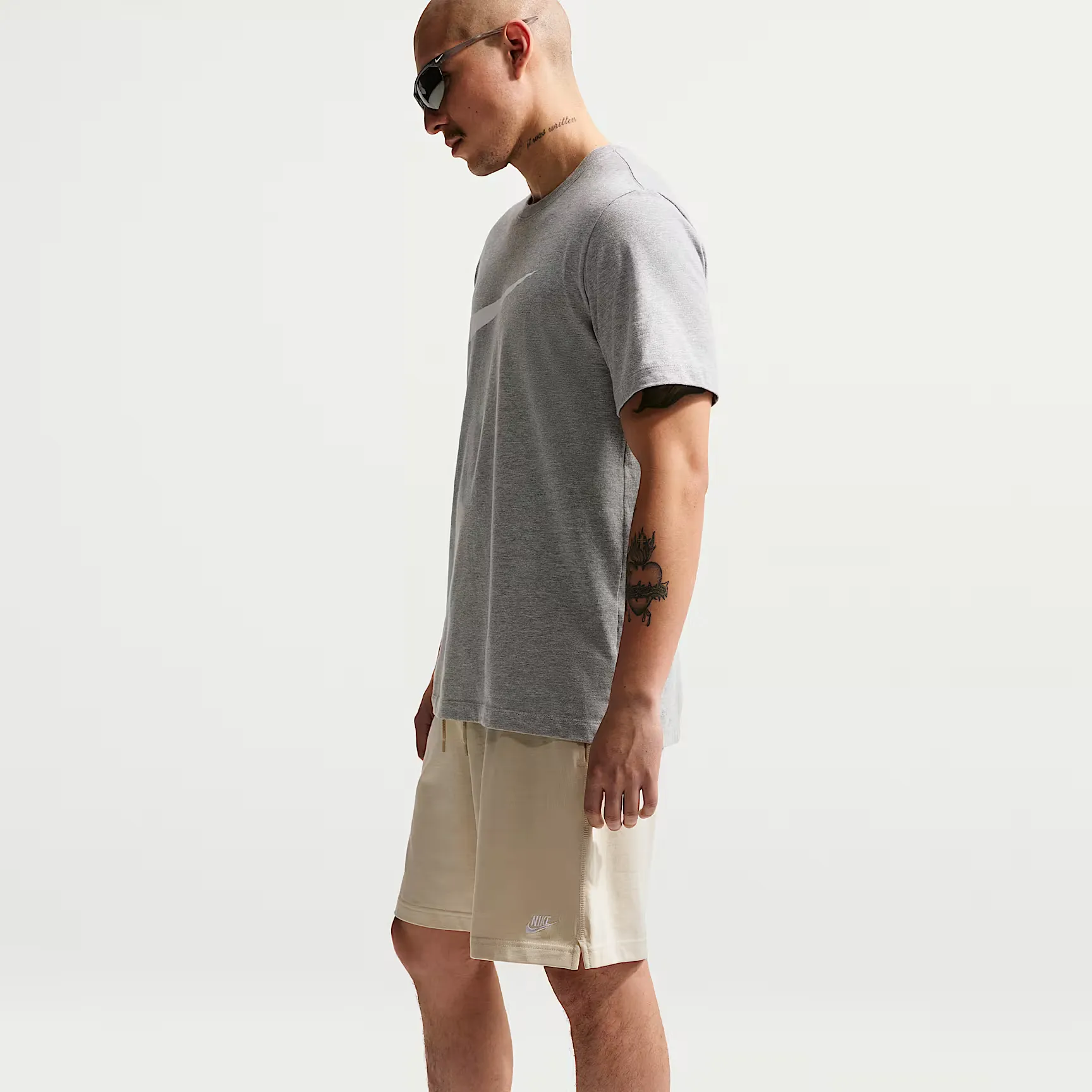 000000_Nike-Sportswear-Club-Knit-Short_Light-Khaki-White_FQ4359-229_img3