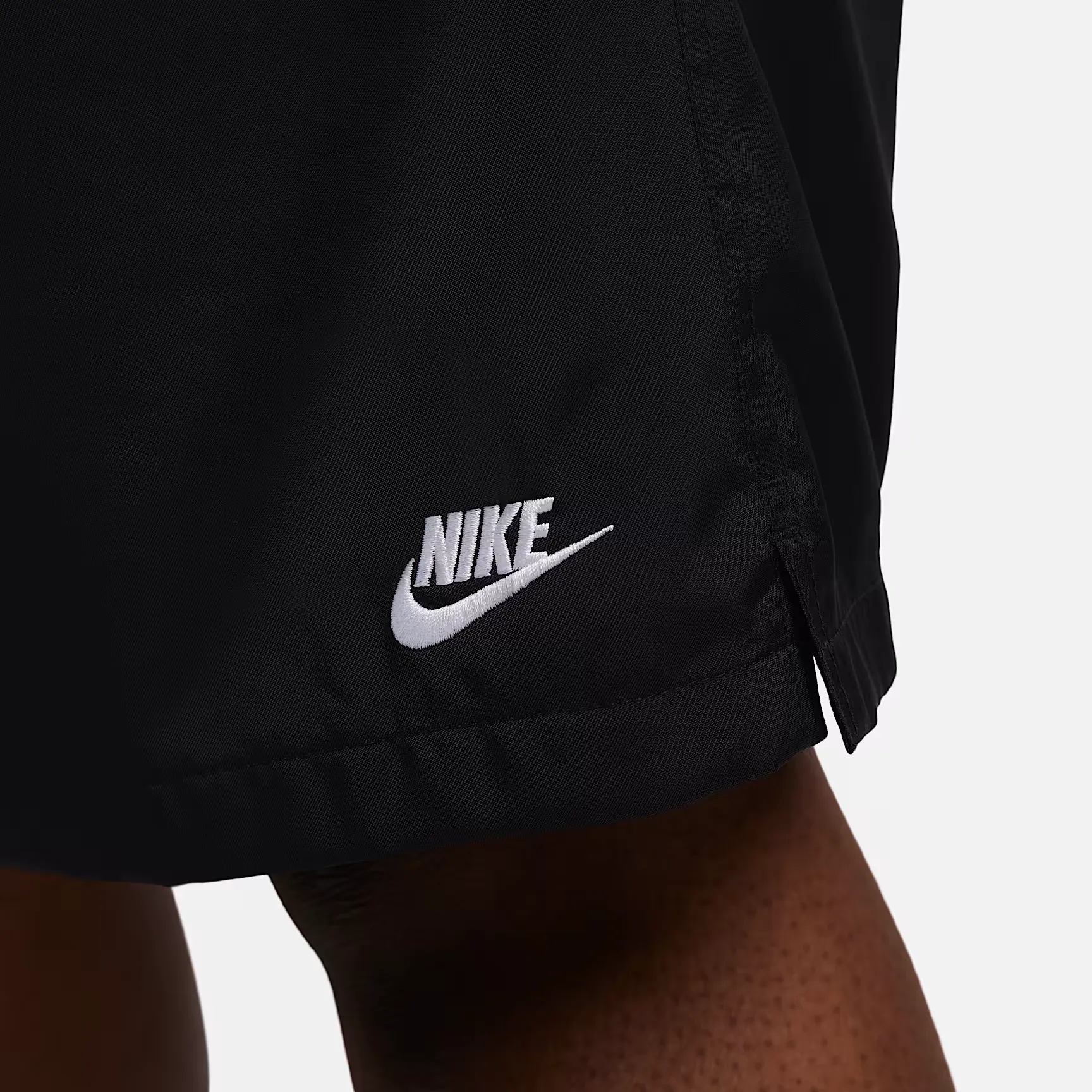 000000_Nike-Club-Flow-Woven-Shorts_Black-White_FN3307-010_img12