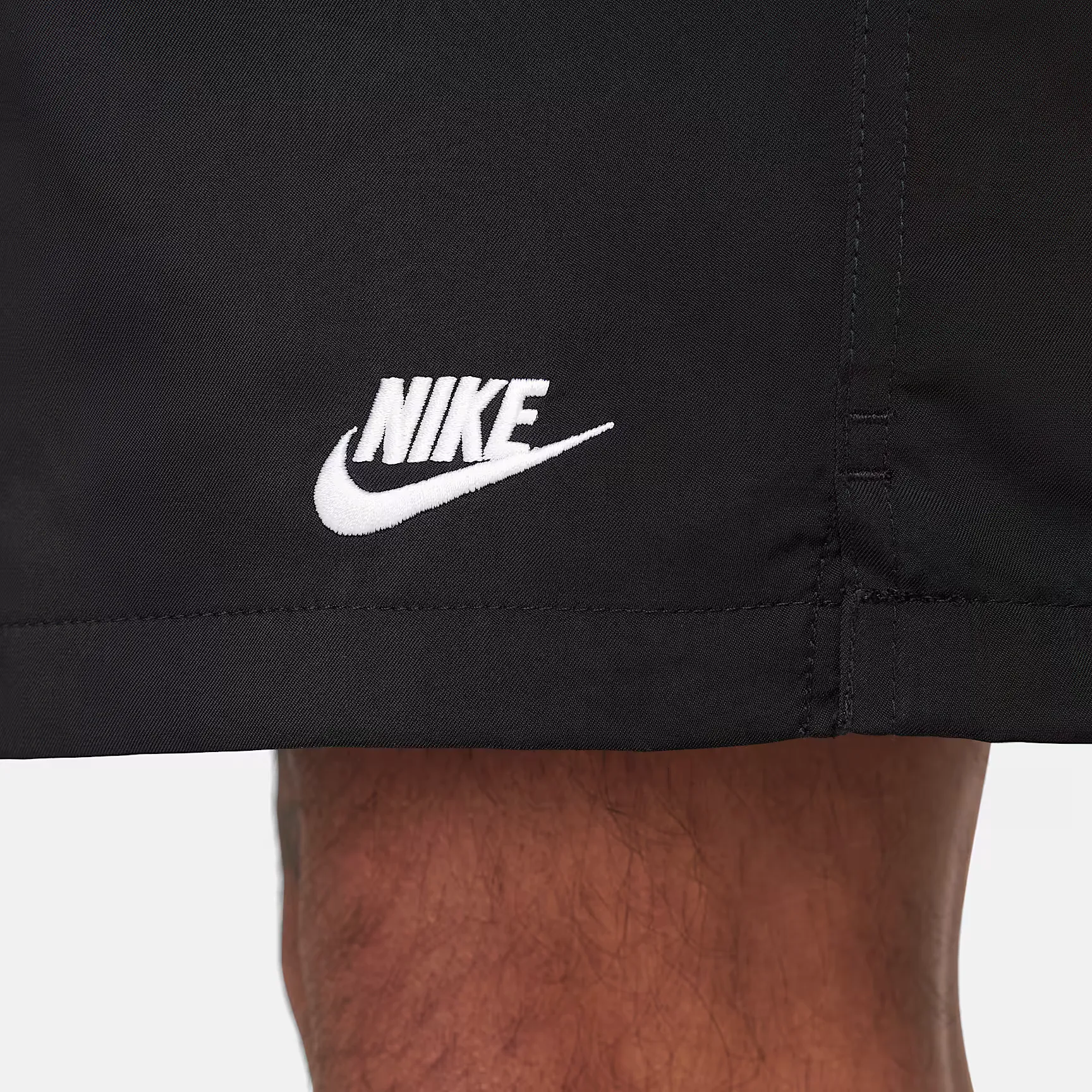 000000_Nike-Club-Flow-Woven-Shorts_Black-White_FN3307-010_img5