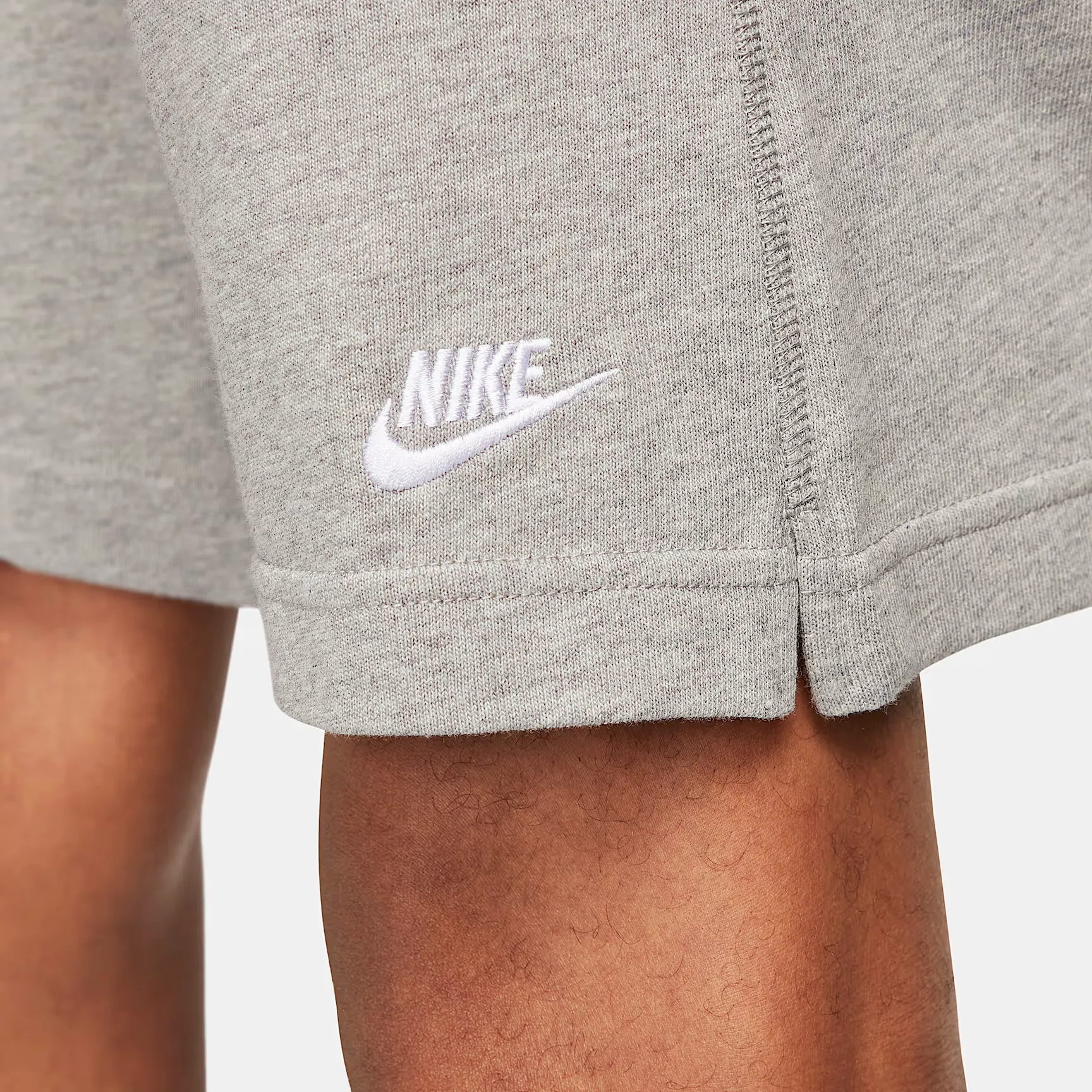 000000_Nike-Sportswear-Club-Knit-Short_Dark-Grey-Heather-White_FQ4359-063_img4