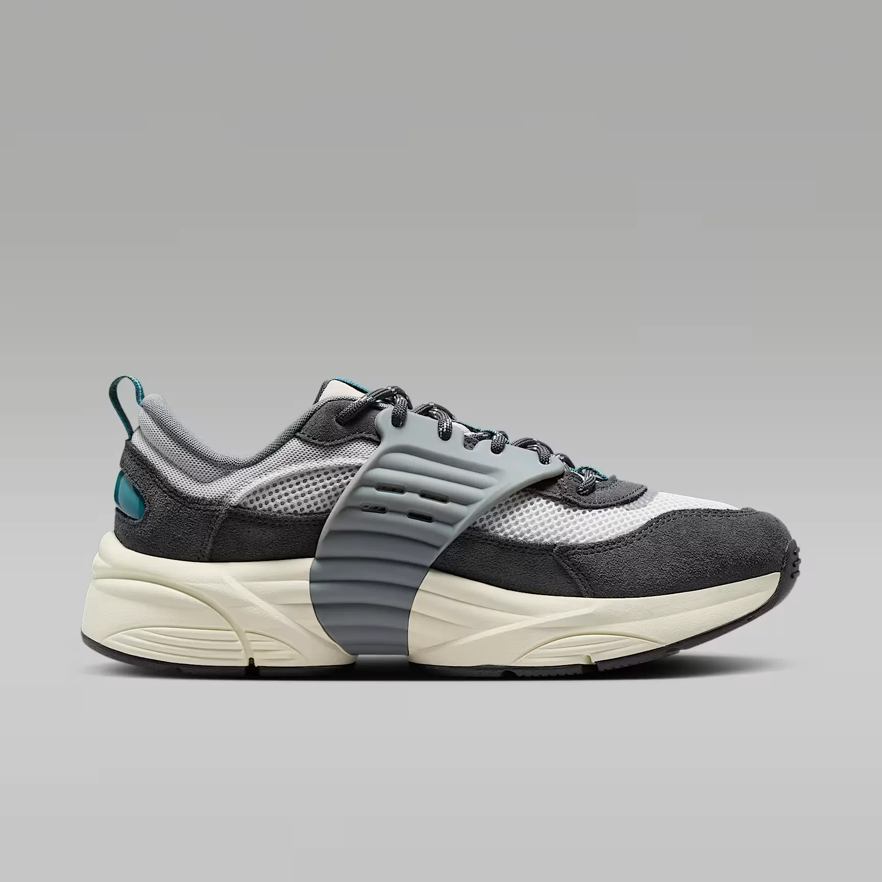 000000_Jordan-Trunner-OS_Photon-Dust-Anthracite_IB3722-009_img2