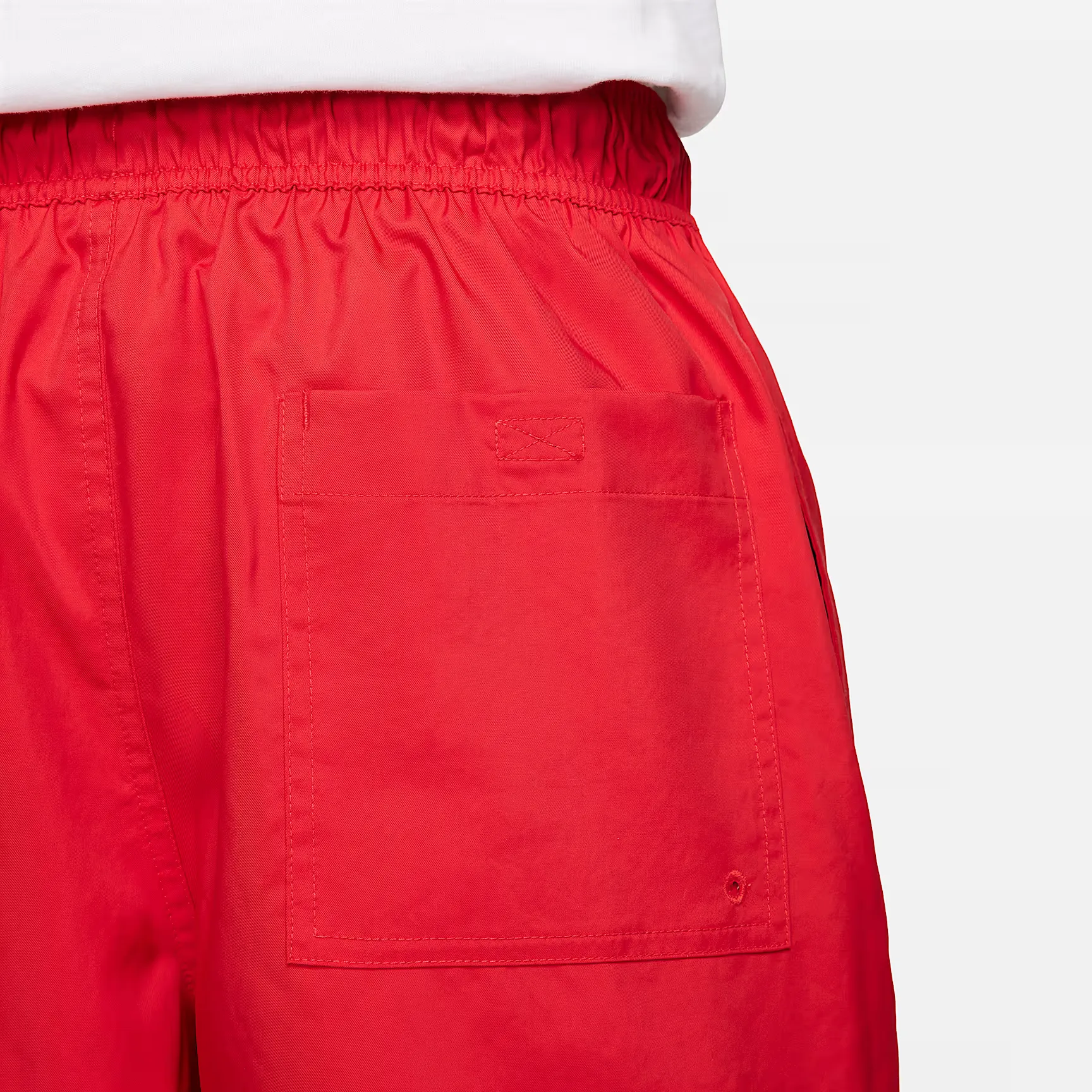 000000_Nike-Club-Woven-Flow-Shorts_University-Red-White_FN3307-657_img5