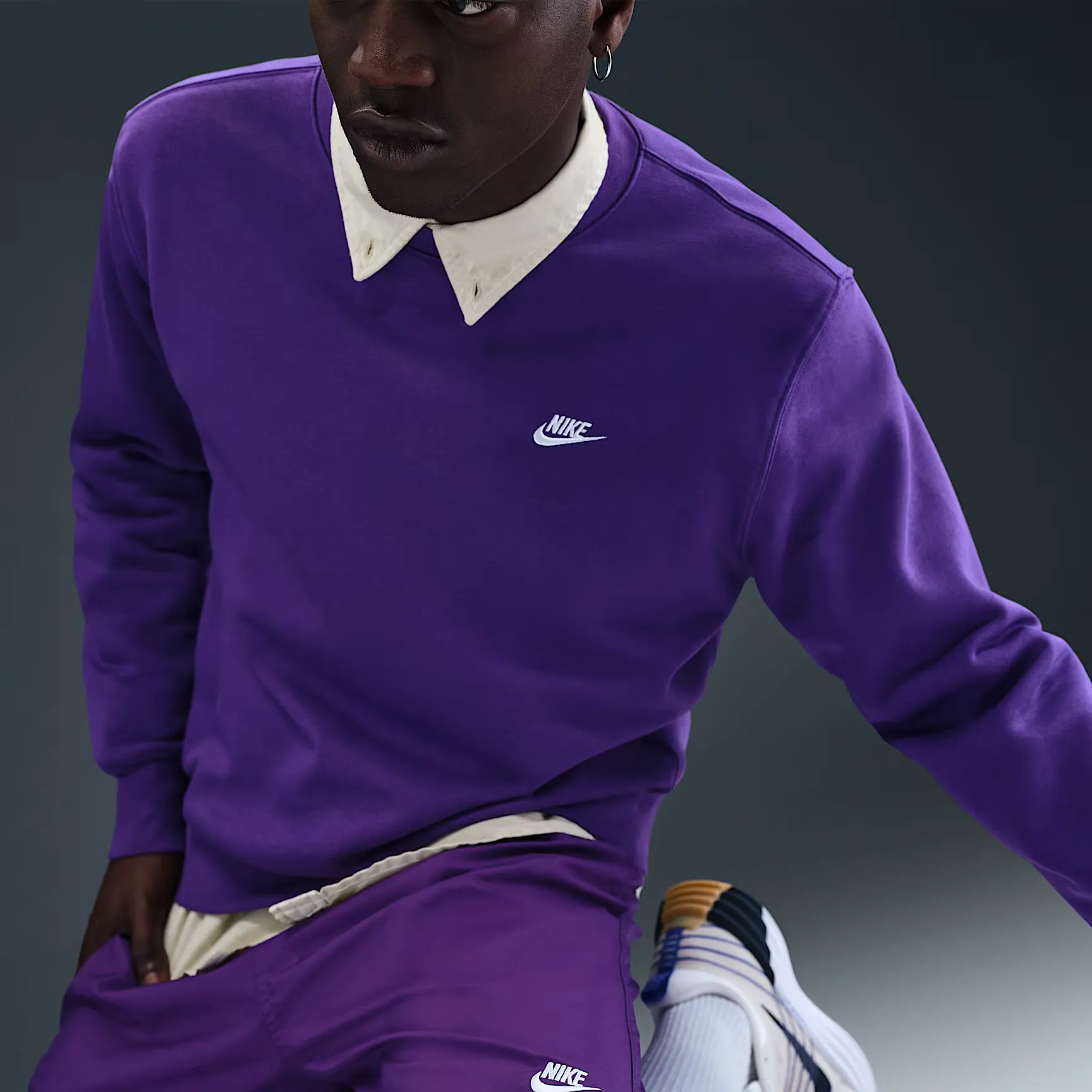 000000_Nike-Club-Flow-Woven-Short_Wild-Grape-White_FN3307-507_img4