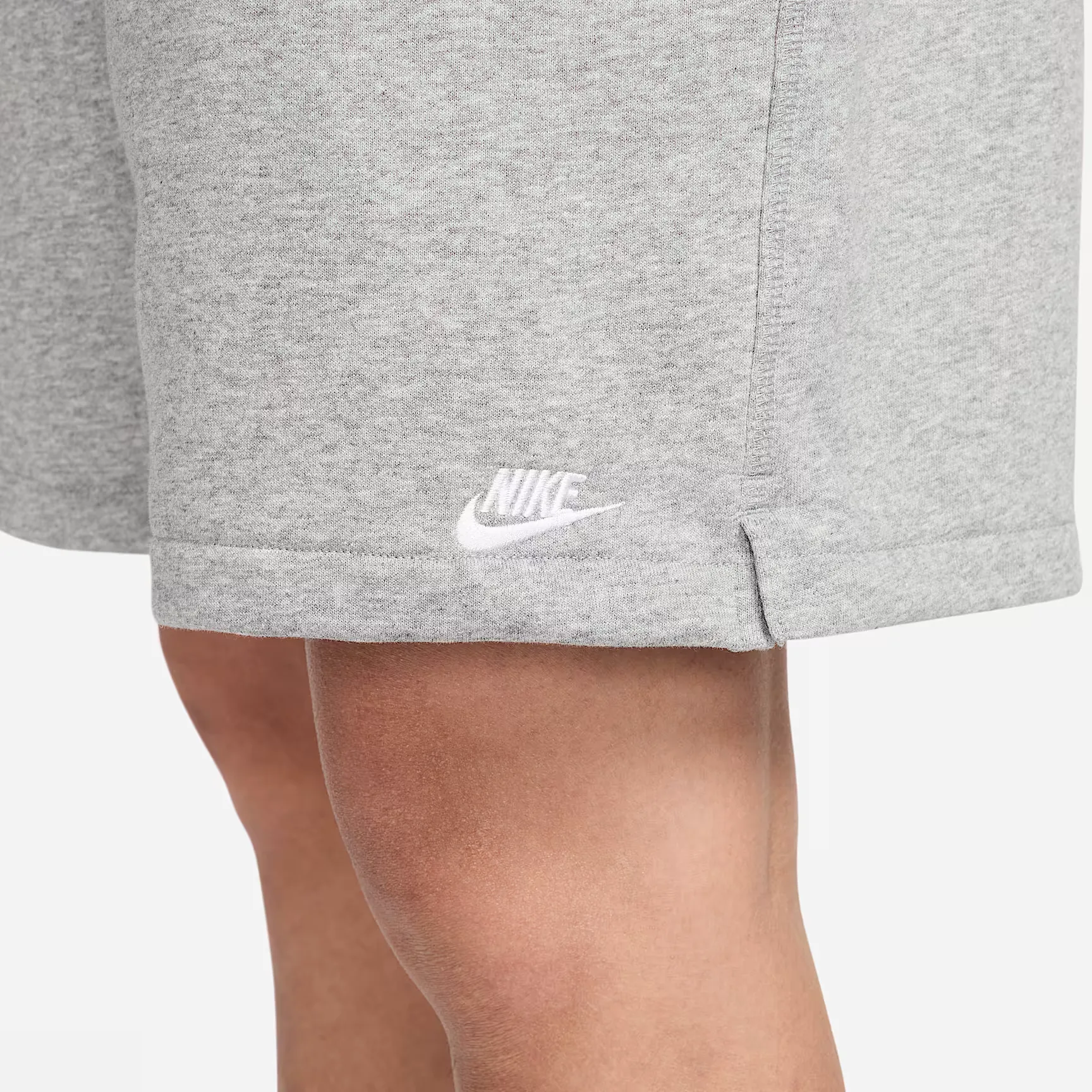 000000_Nike-Sportswear-Club-Flow-Fleece-Short_Dark-Grey-Heather_FN3520-063_img5